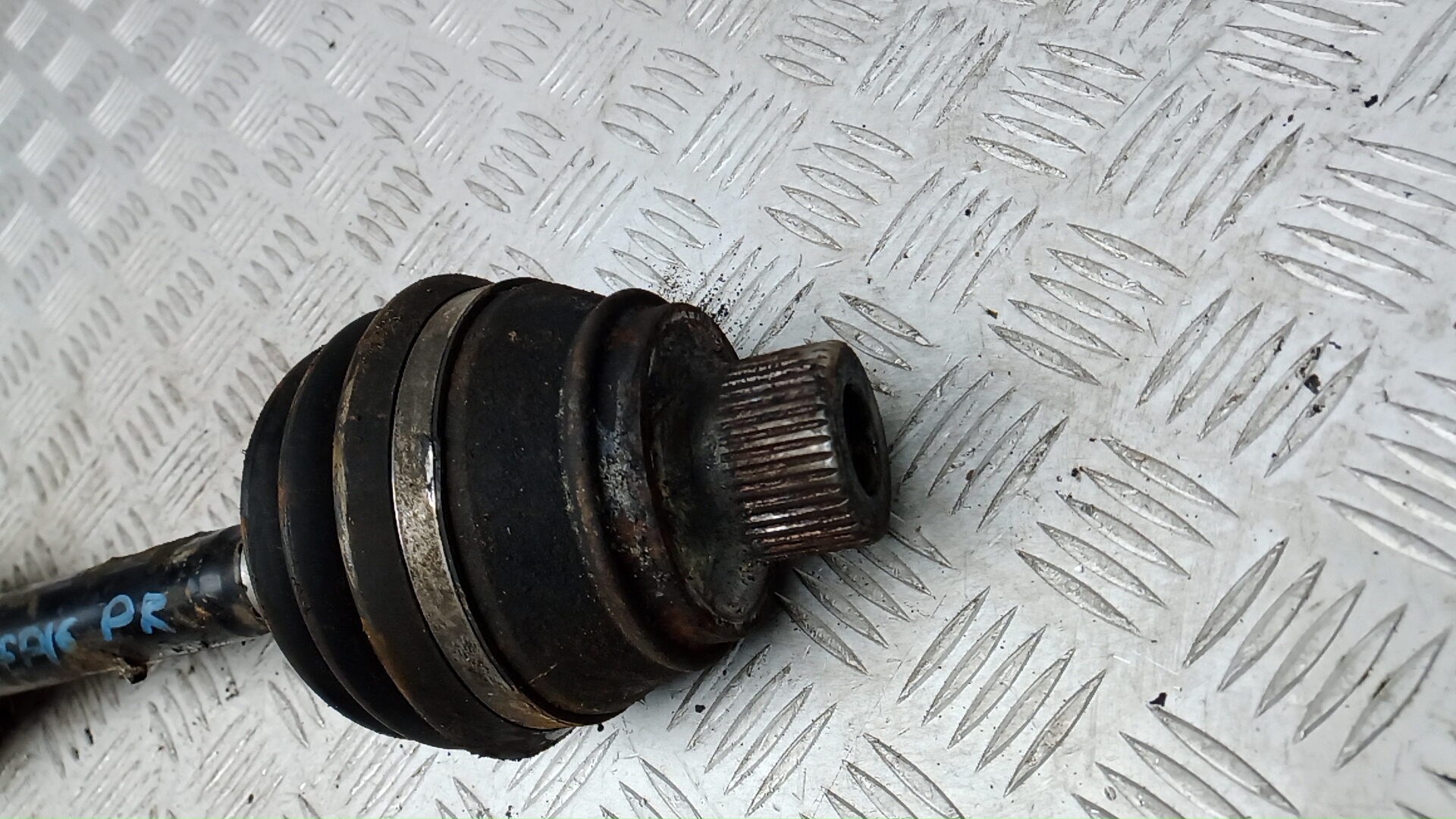 Полуось передняя правая