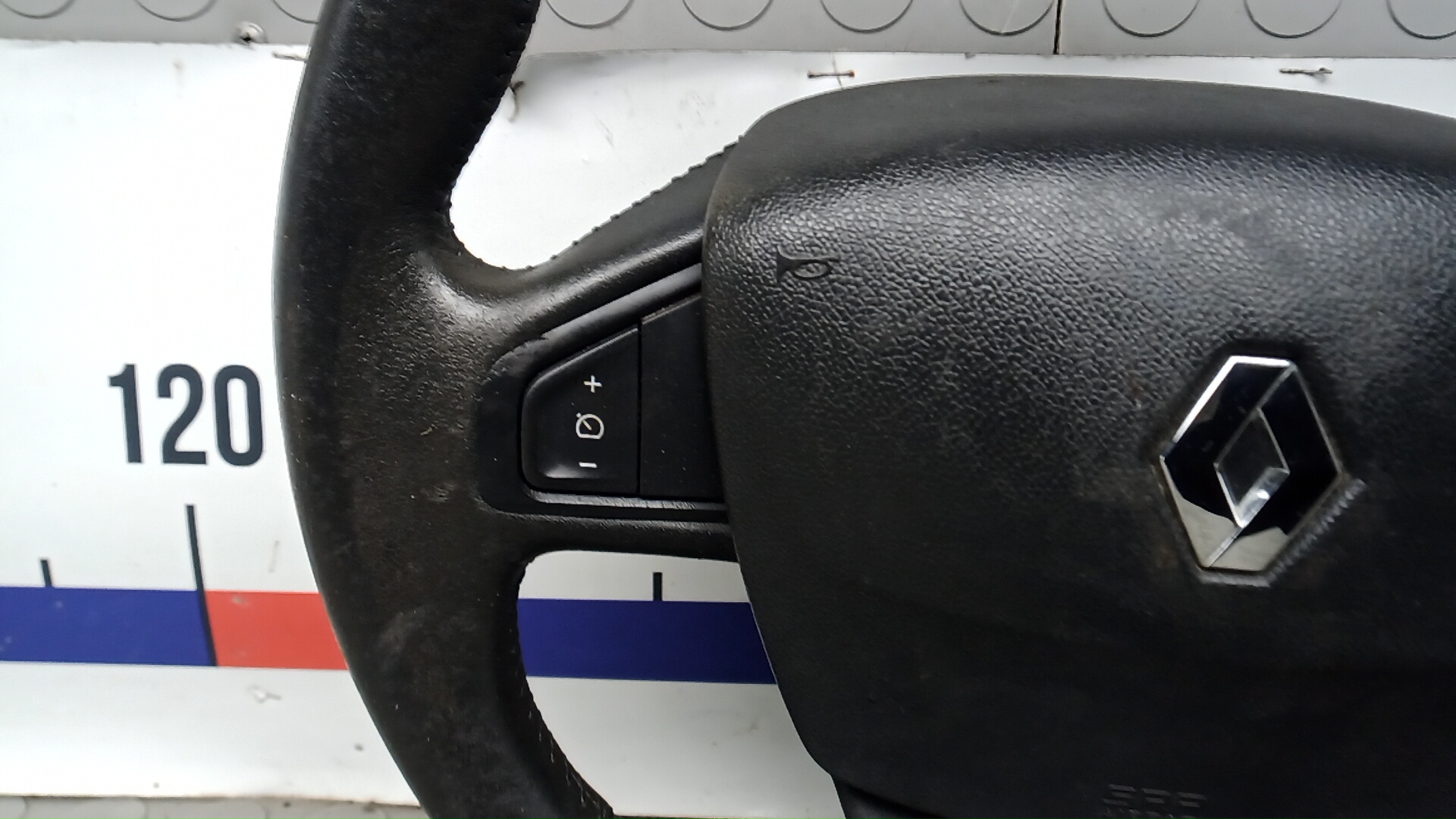 Рулевое колесо (руль)