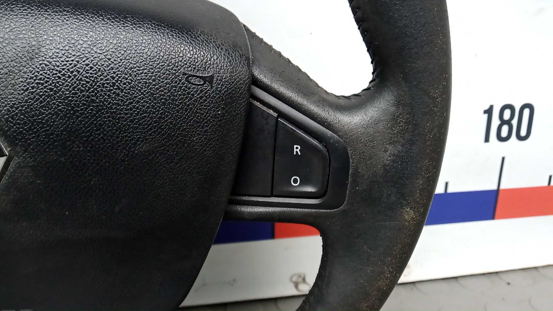 Рулевое колесо (руль)