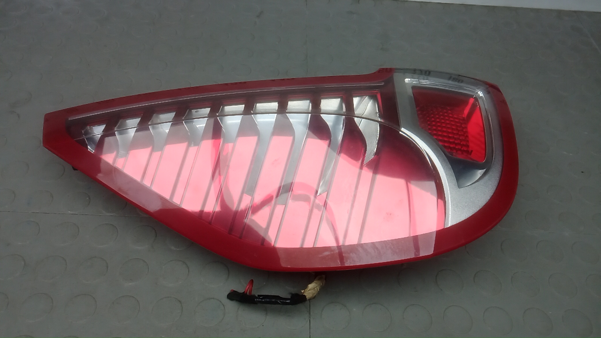 Фонарь задний левый