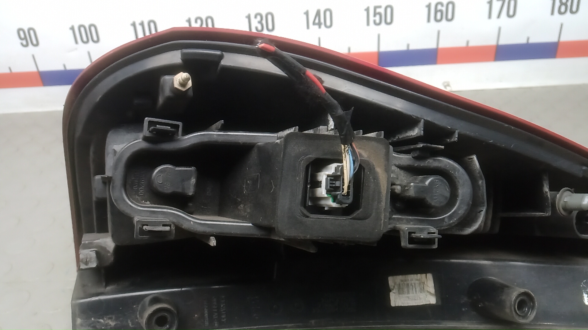 Фонарь задний правый