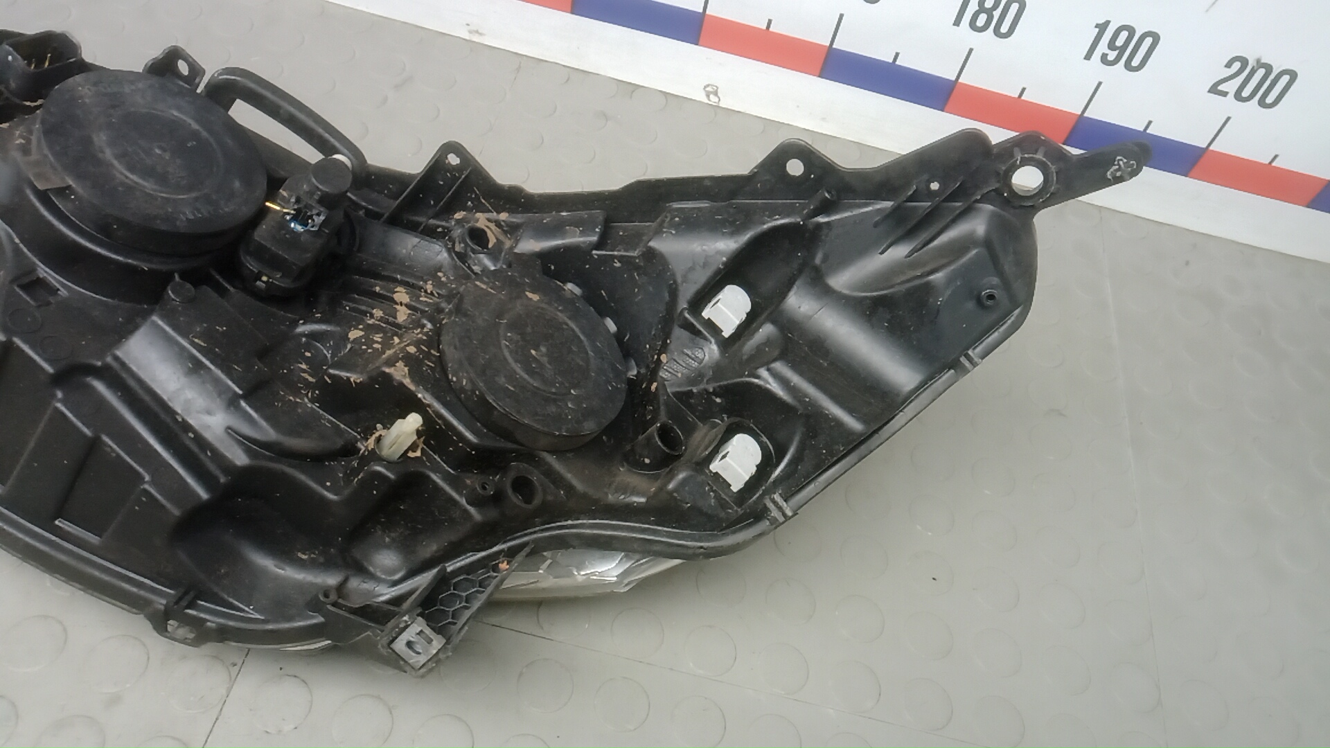 Фара правая