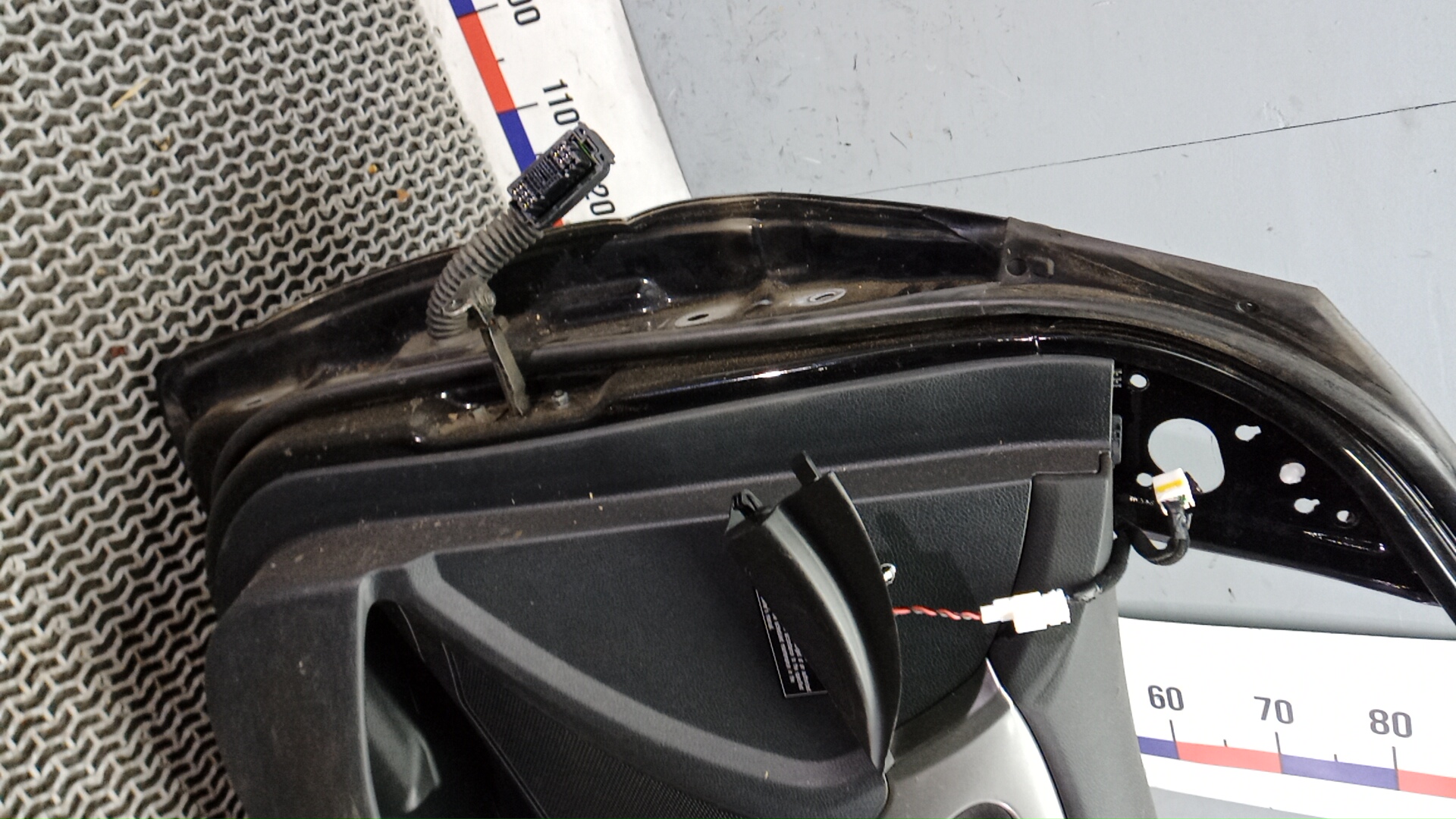 Дверь передняя правая