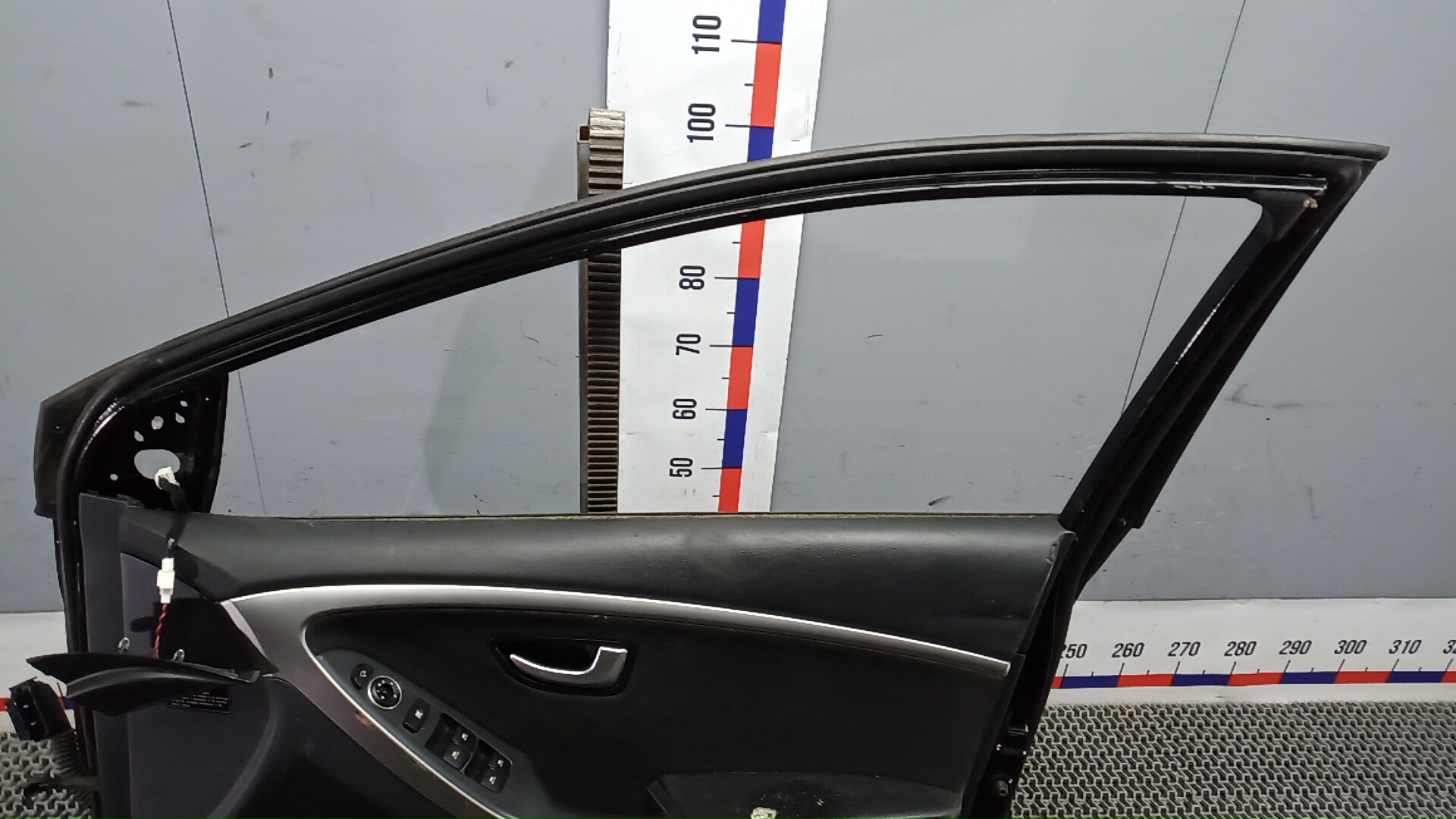 Дверь передняя правая