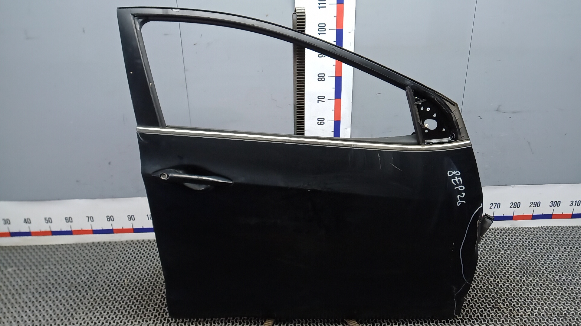 Дверь передняя правая