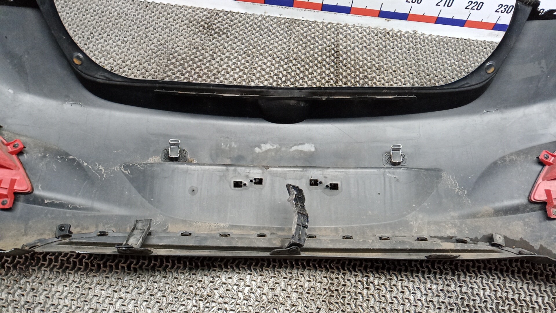 Бампер задний