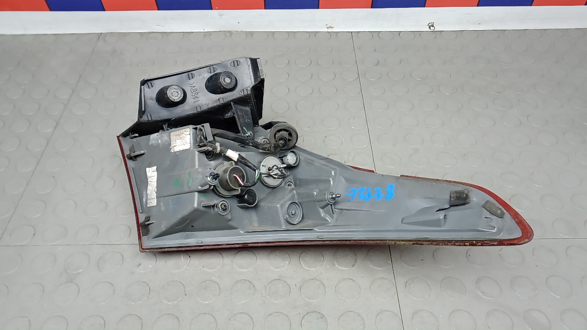 Фонарь задний левый