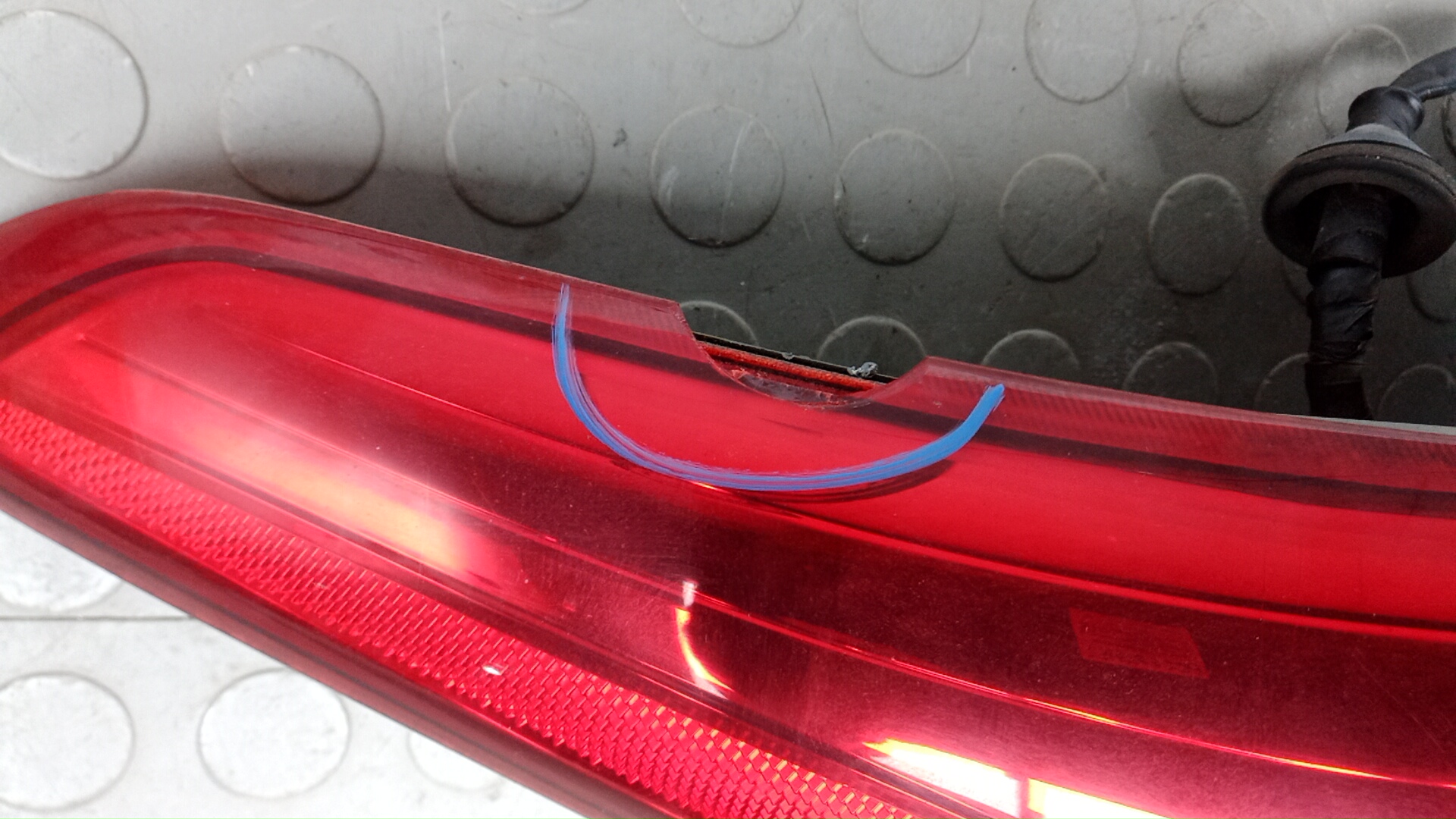 Фонарь задний левый