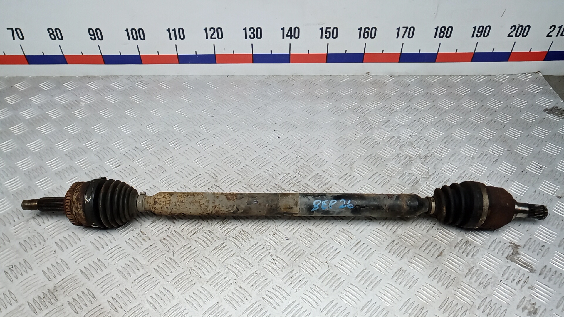 Полуось передняя правая