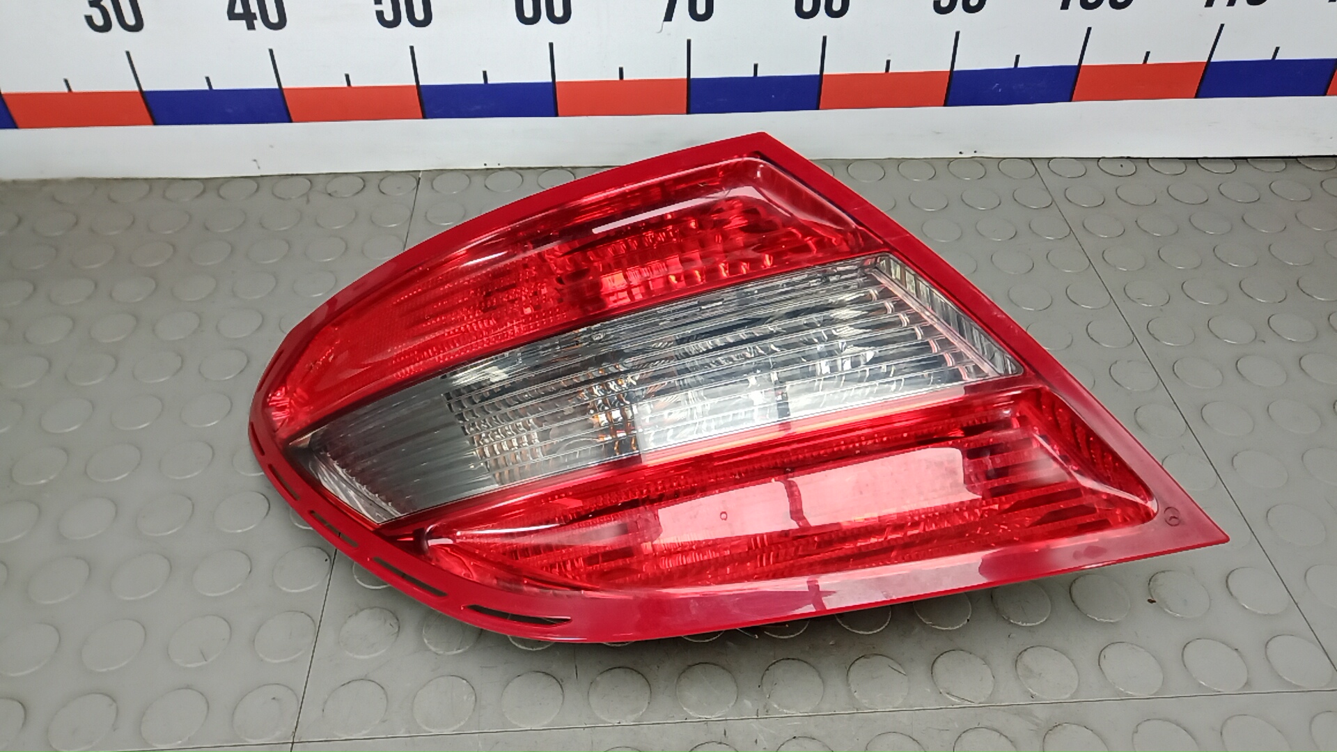 Фонарь задний левый