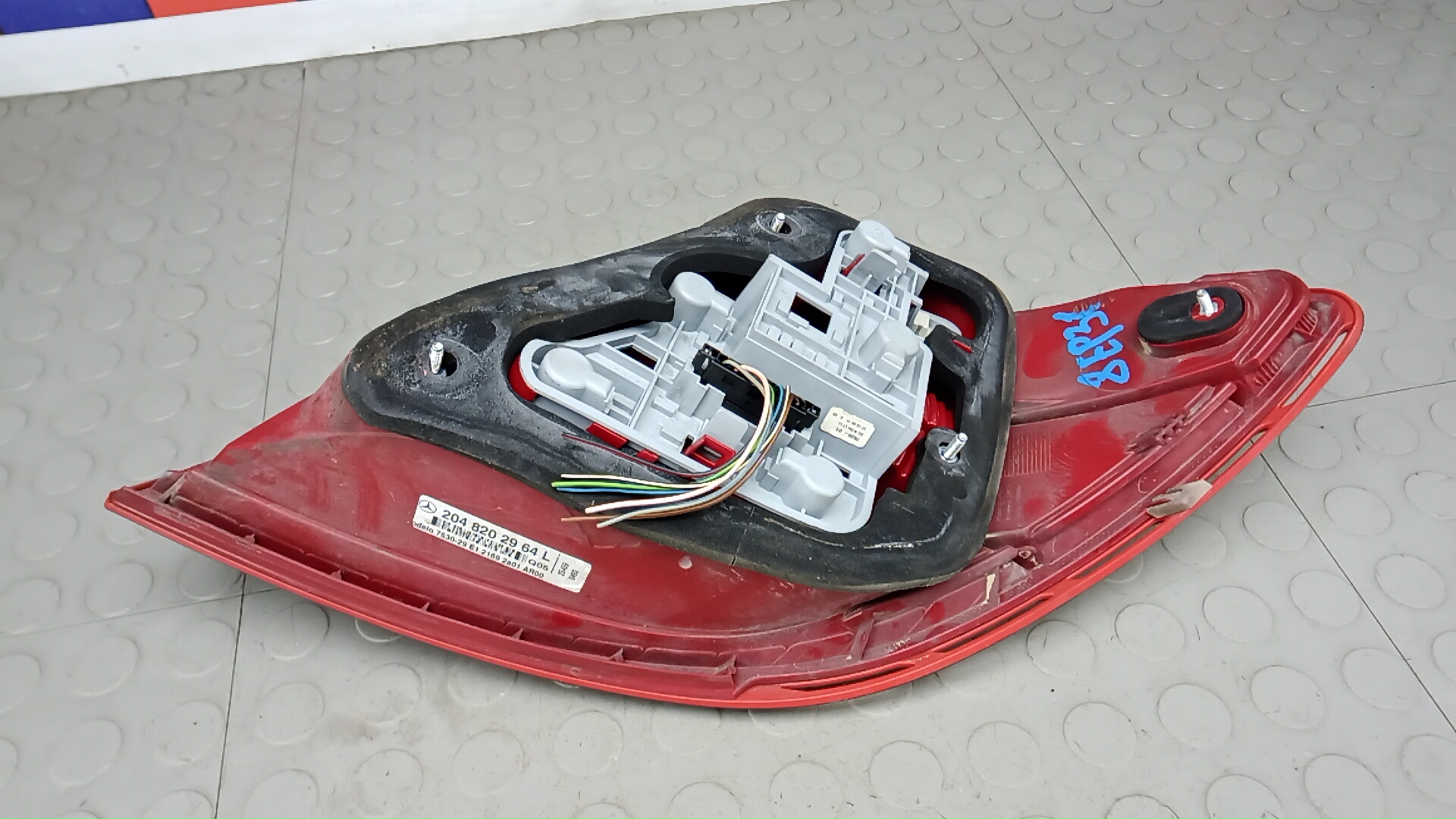 Фонарь задний левый