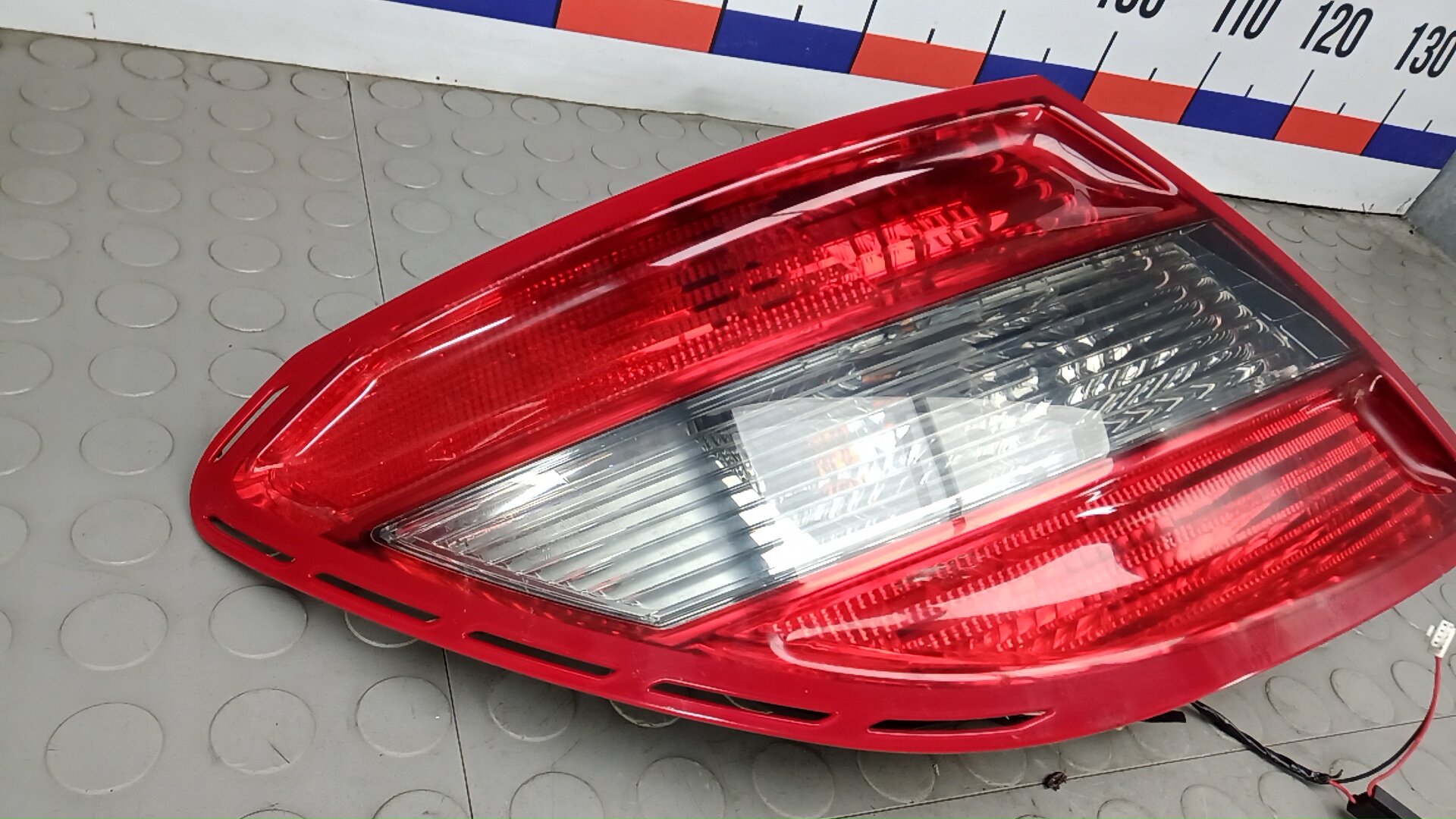 Фонарь задний левый