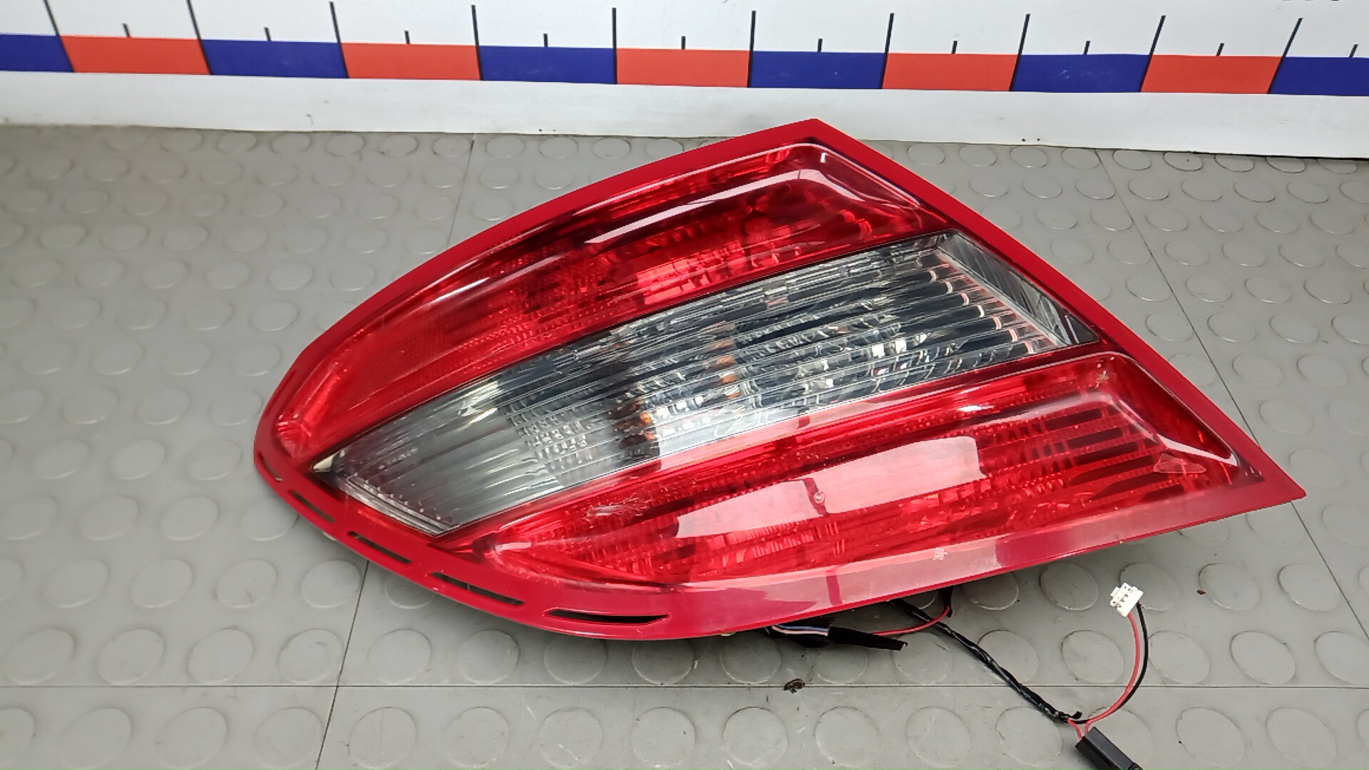 Фонарь задний левый