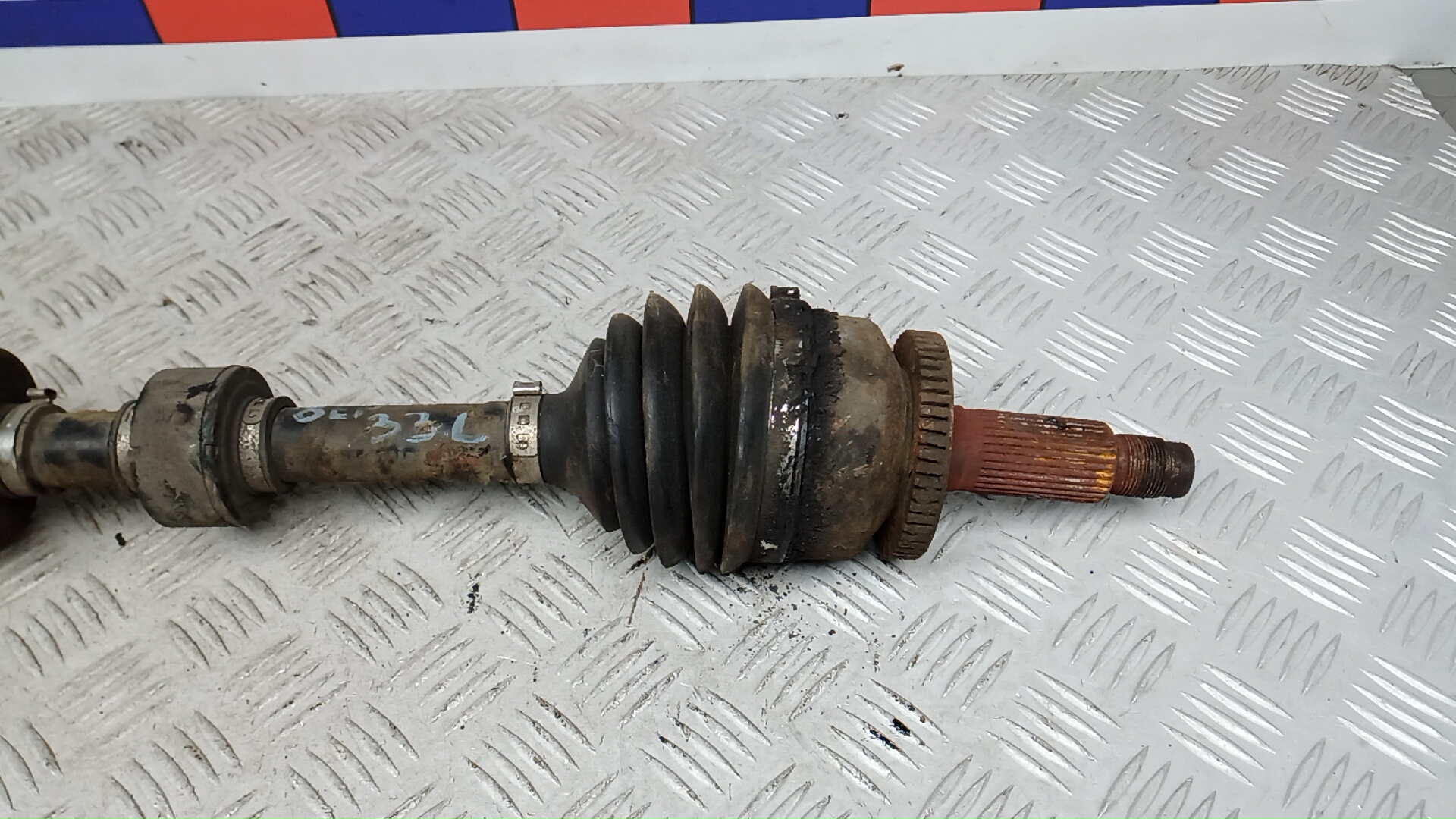 Полуось передняя левая