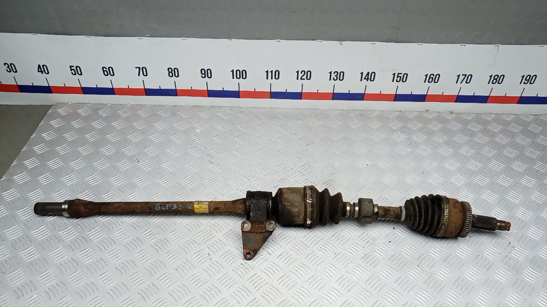 Полуось передняя правая