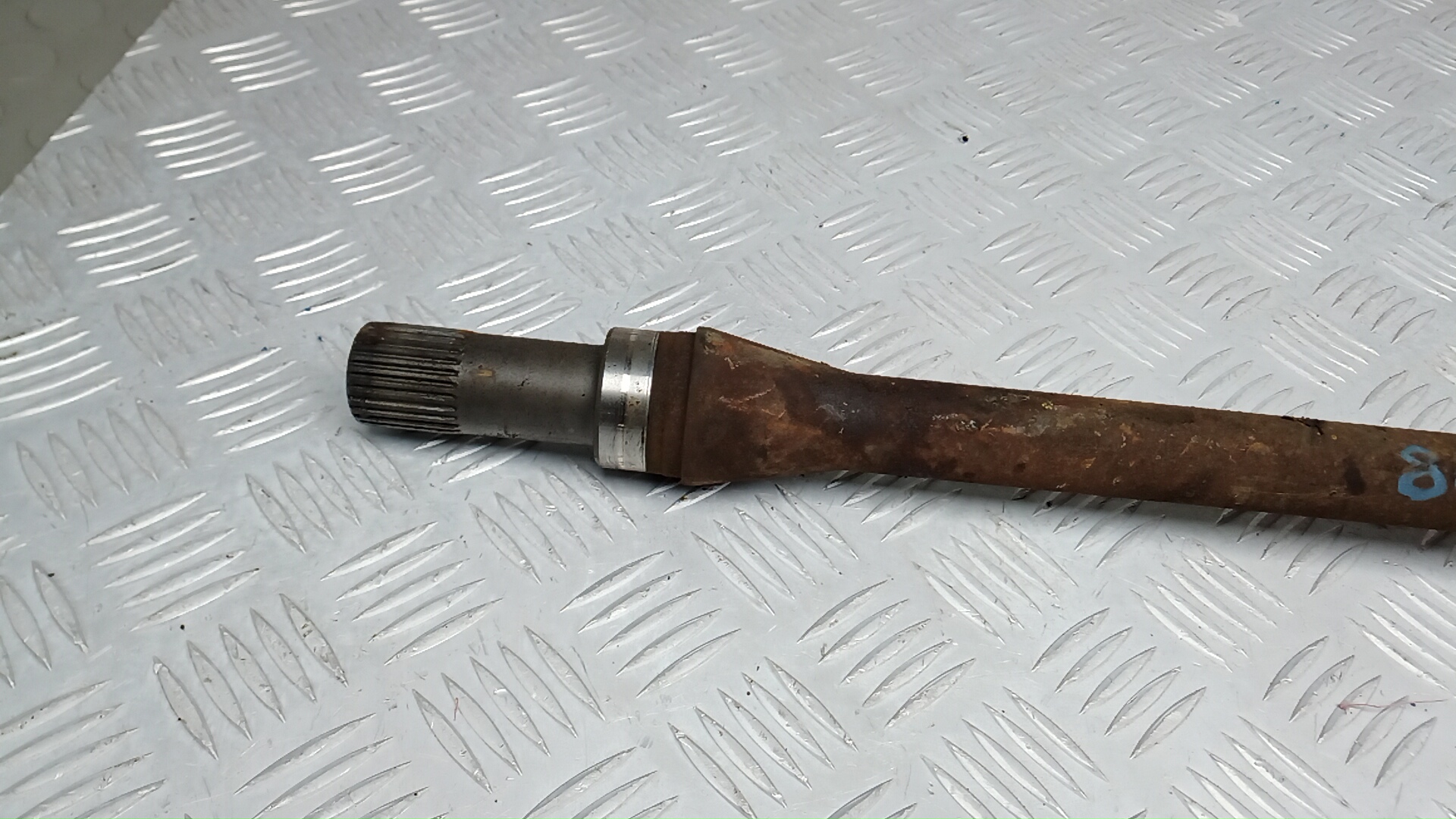 Полуось передняя правая