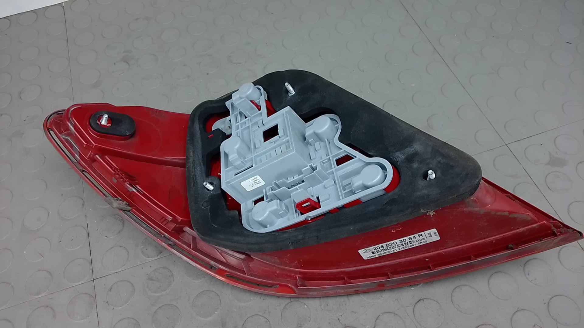 Фонарь задний правый