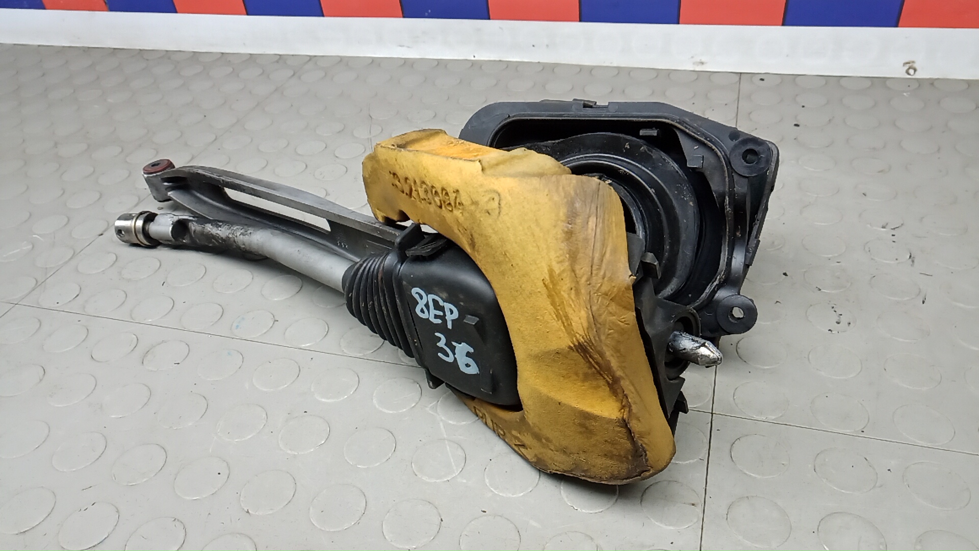 Кулиса МКПП / АКПП