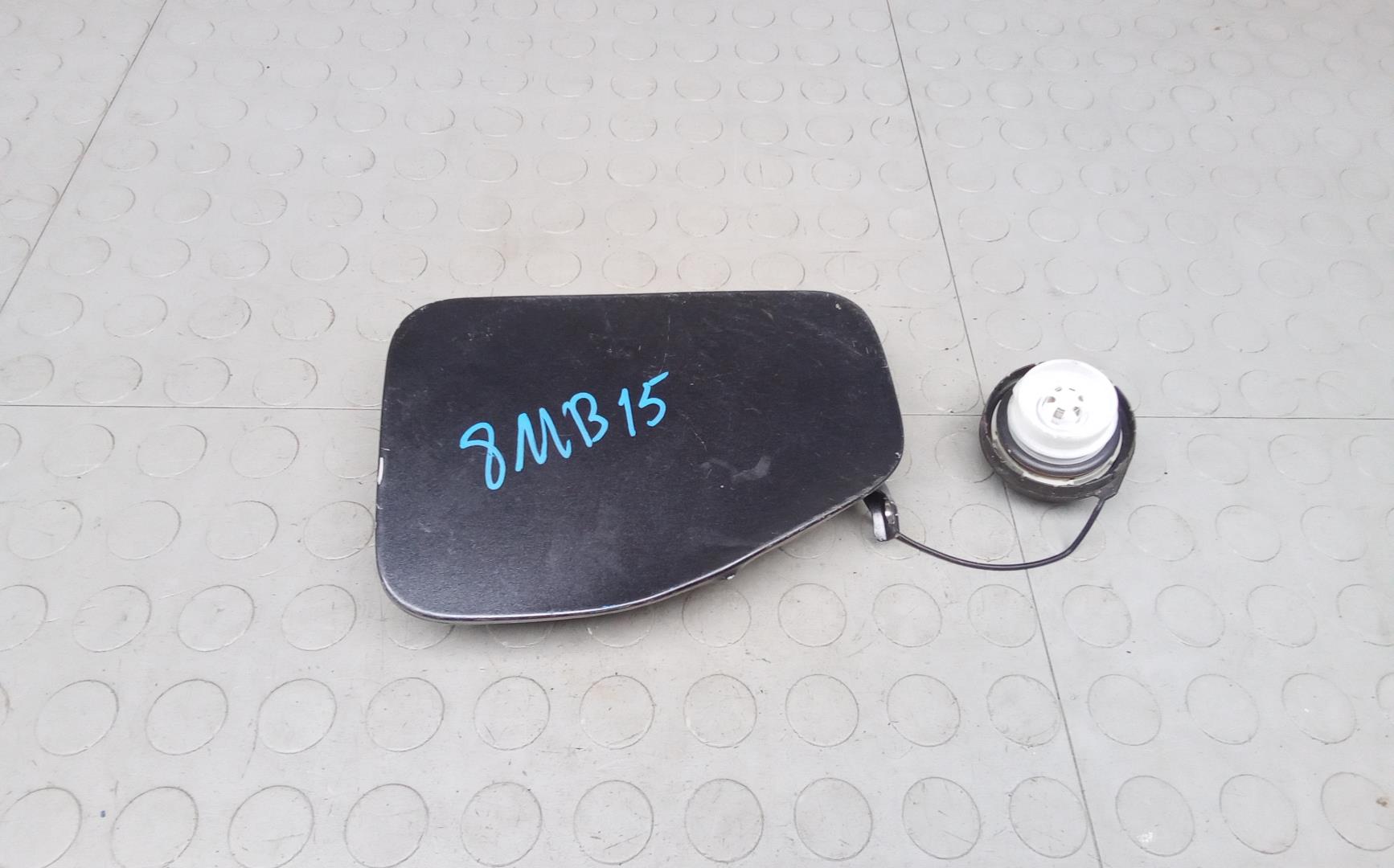 Лючок бензобака