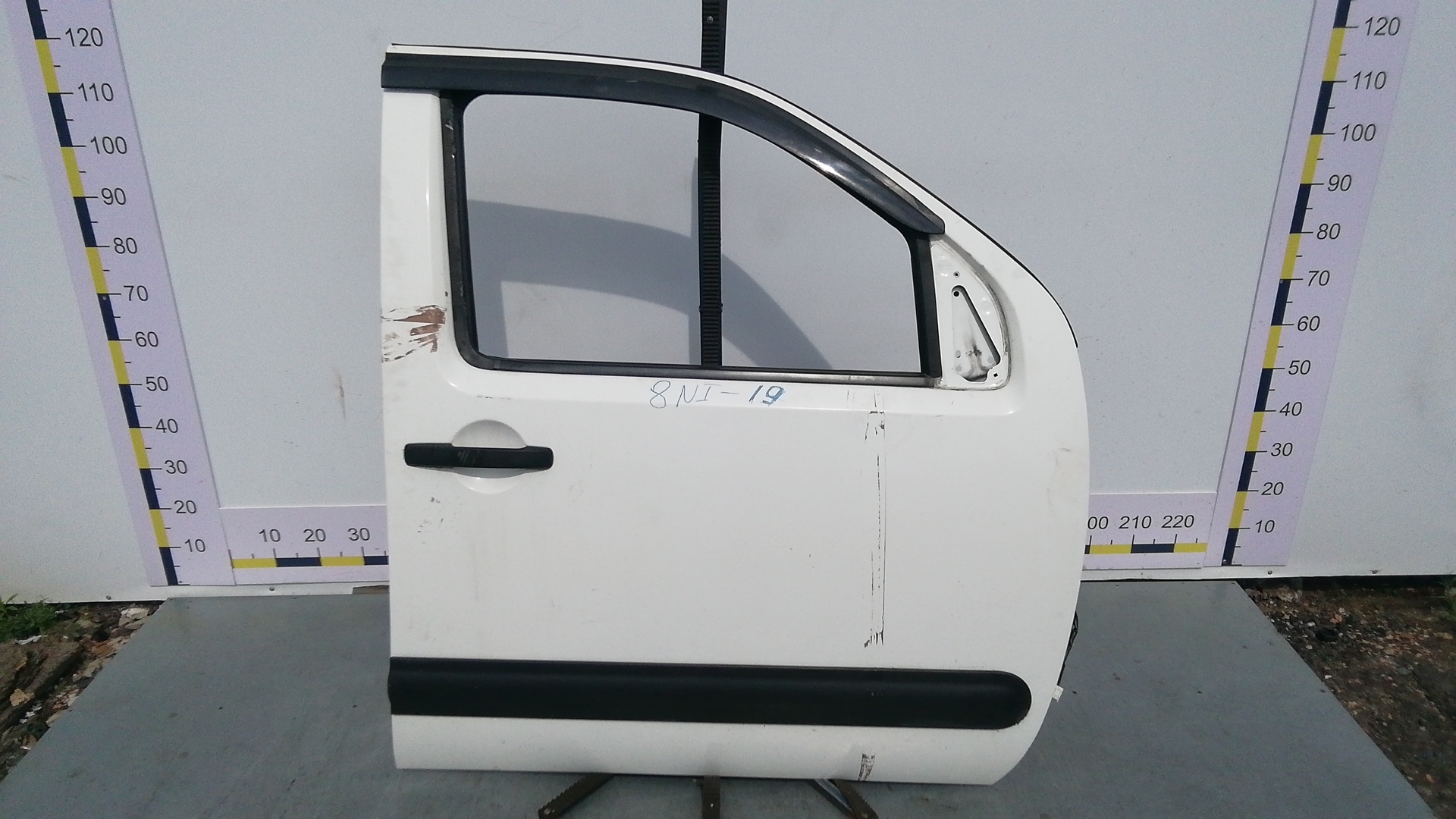 Дверь передняя правая