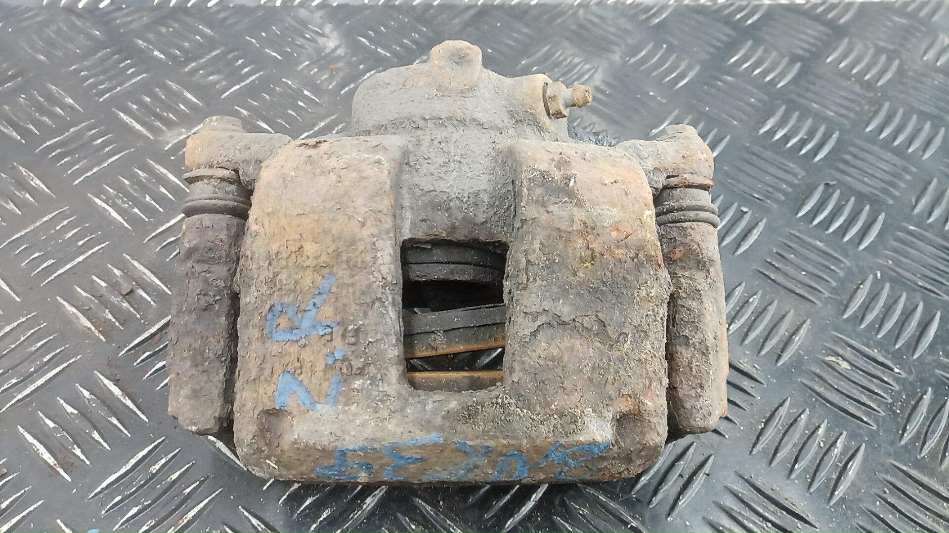 Суппорт задний правый