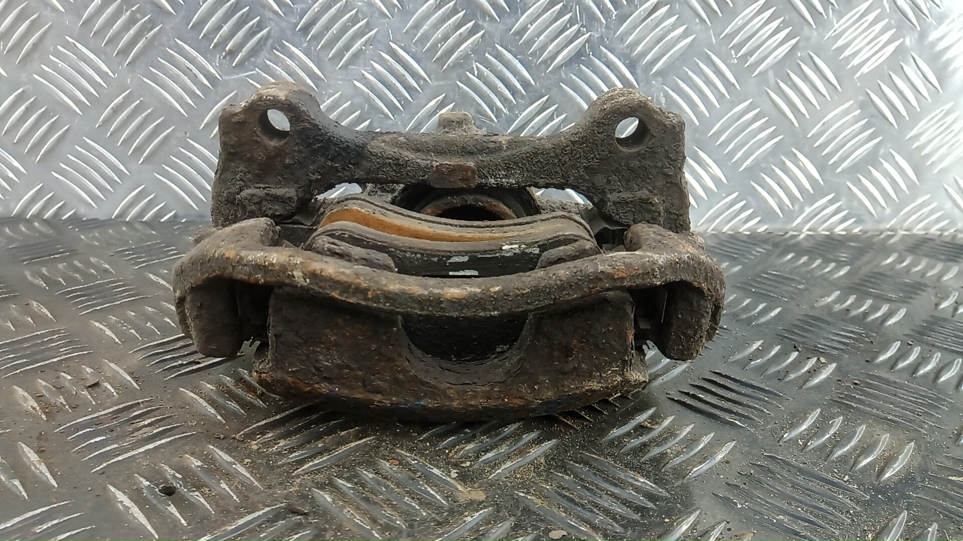 Суппорт задний правый