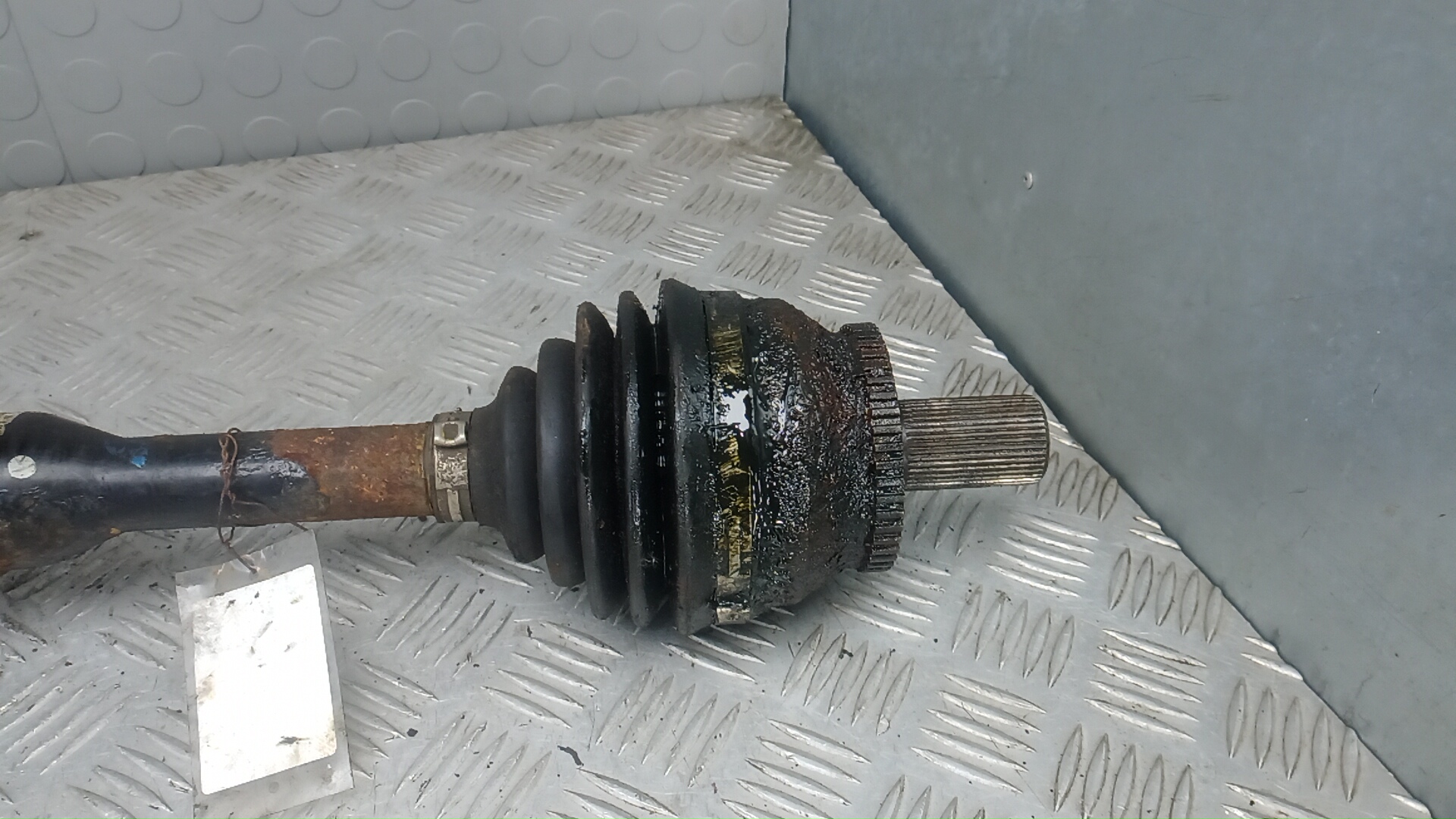 Полуось передняя правая