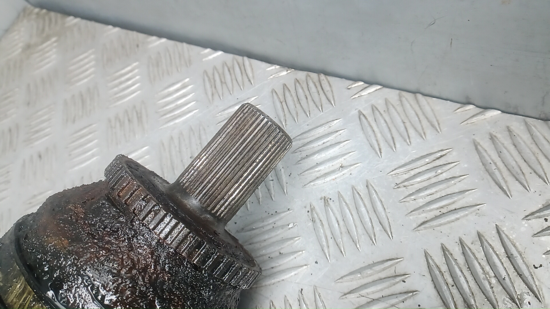 Полуось передняя правая