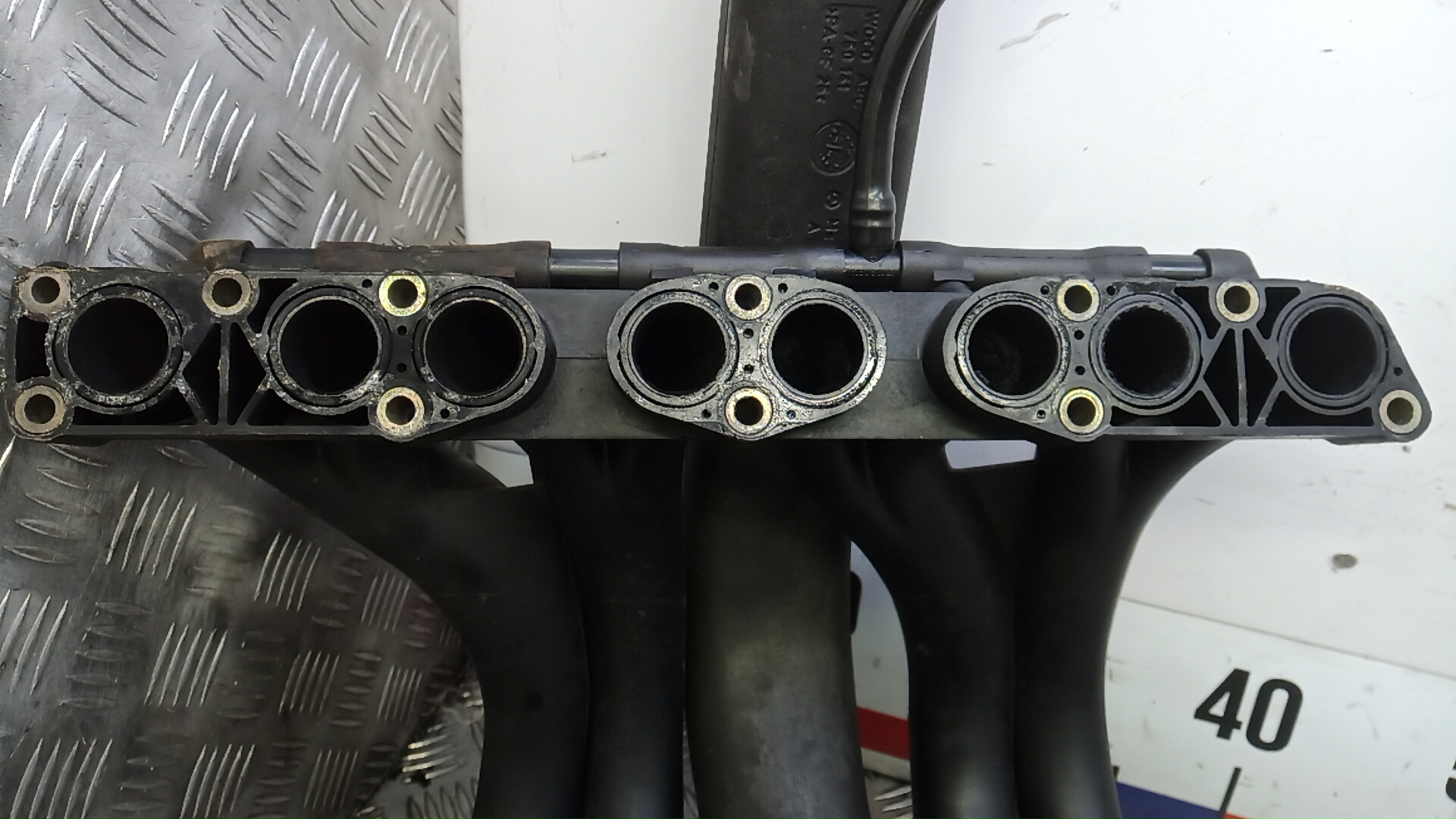 Коллектор впускной