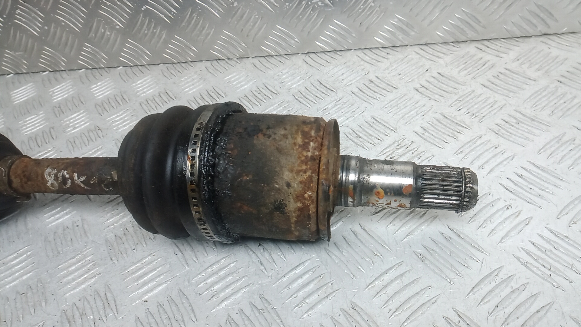 Полуось передняя левая