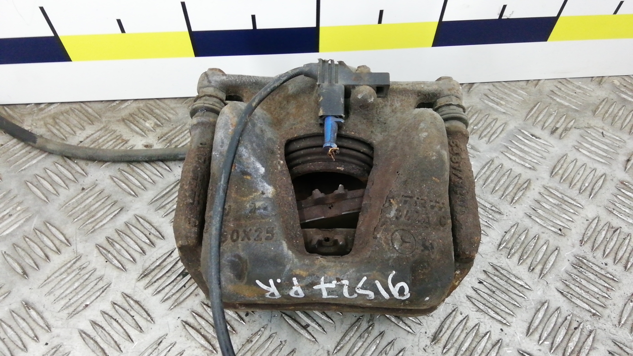 Суппорт передний правый