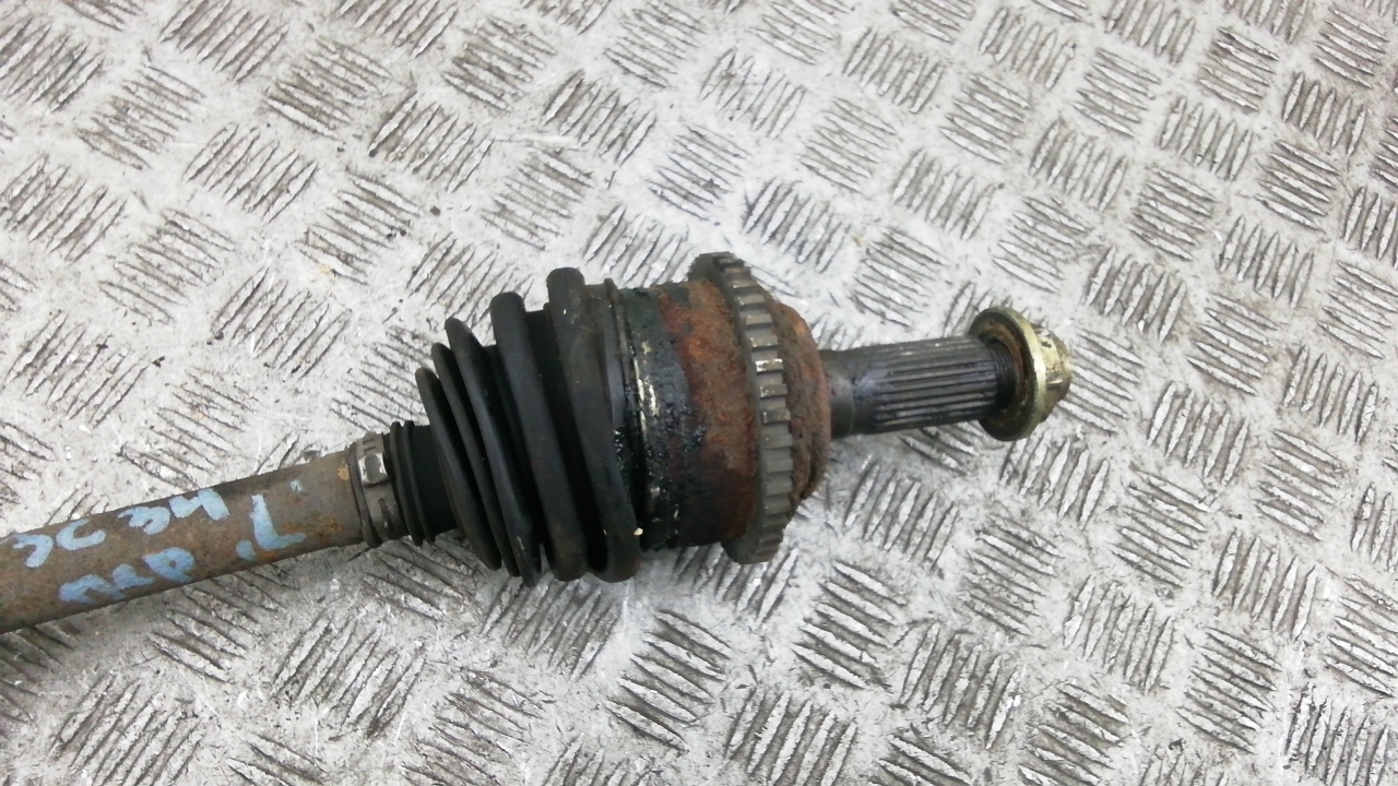 Полуось передняя левая