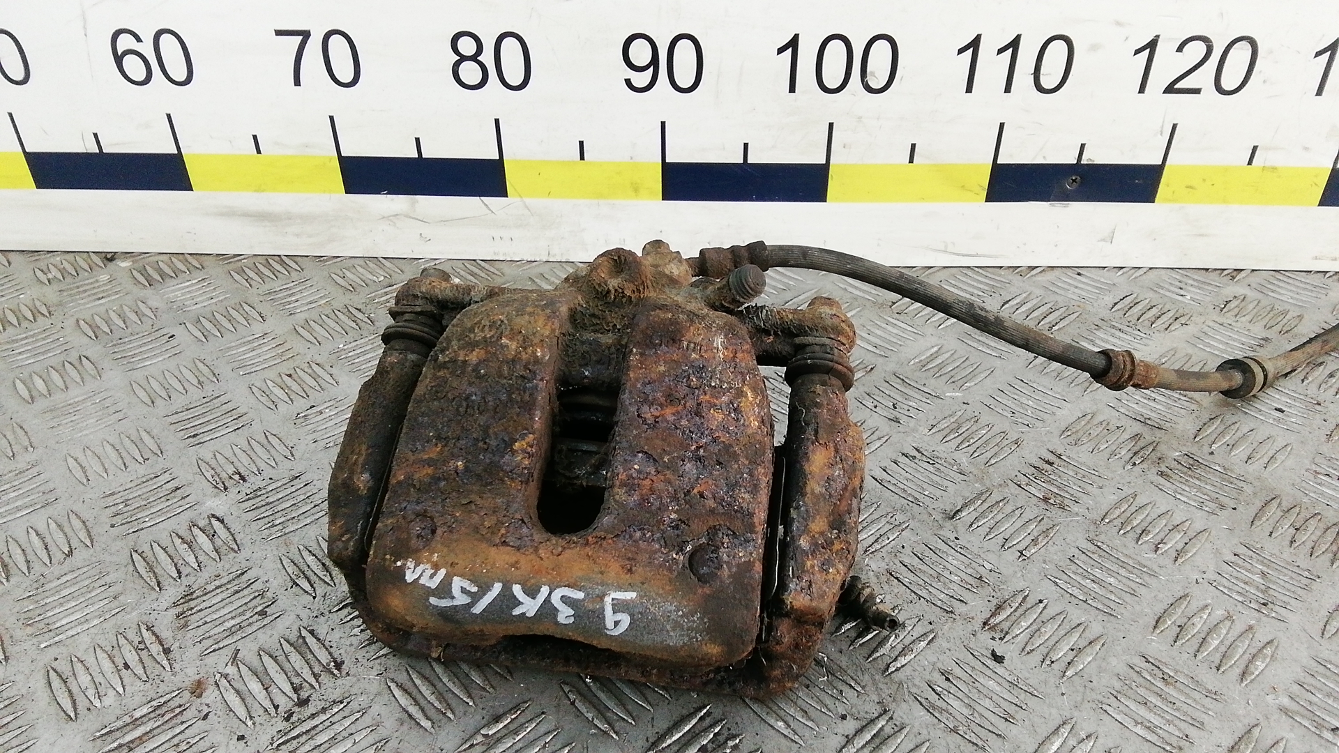 Суппорт передний левый