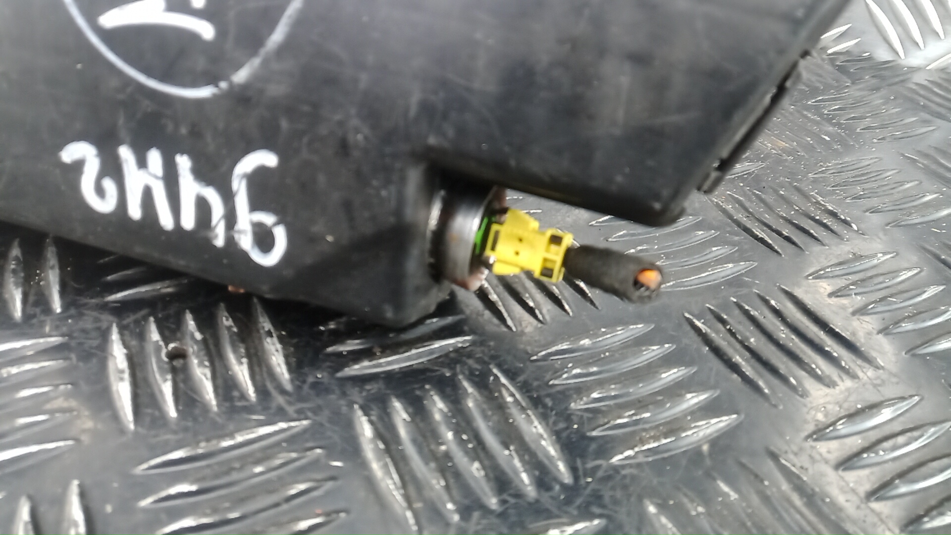 Подушка безопасности пассажирская (в торпедо)