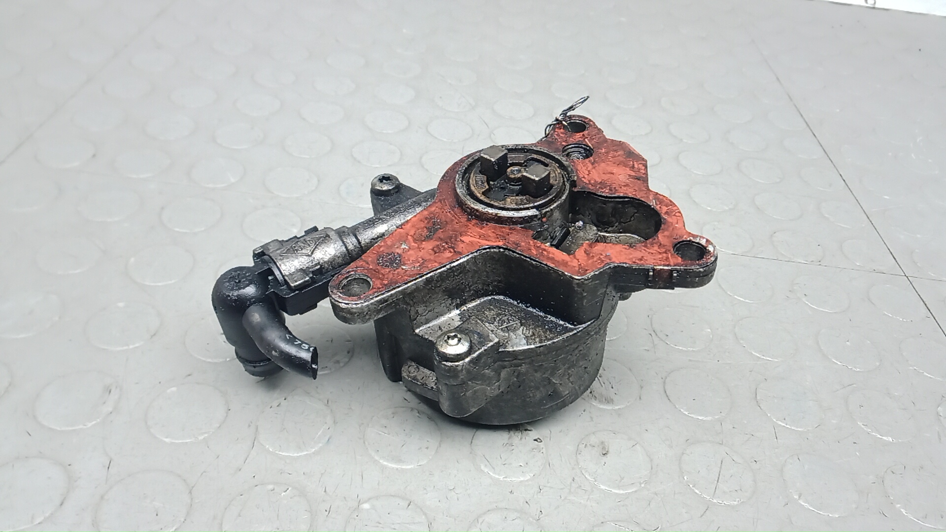 Насос вакуумный