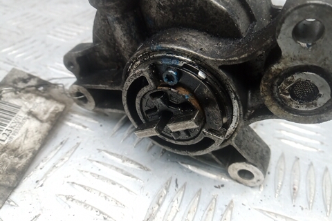 Насос вакуумный