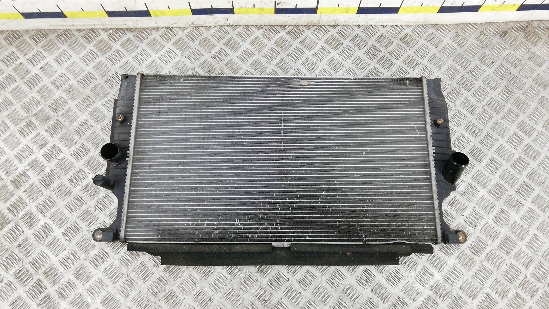 Радиатор охлаждения двигателя основной