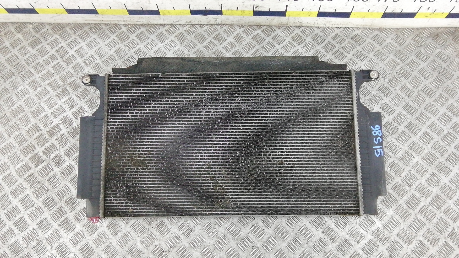 Радиатор охлаждения двигателя основной