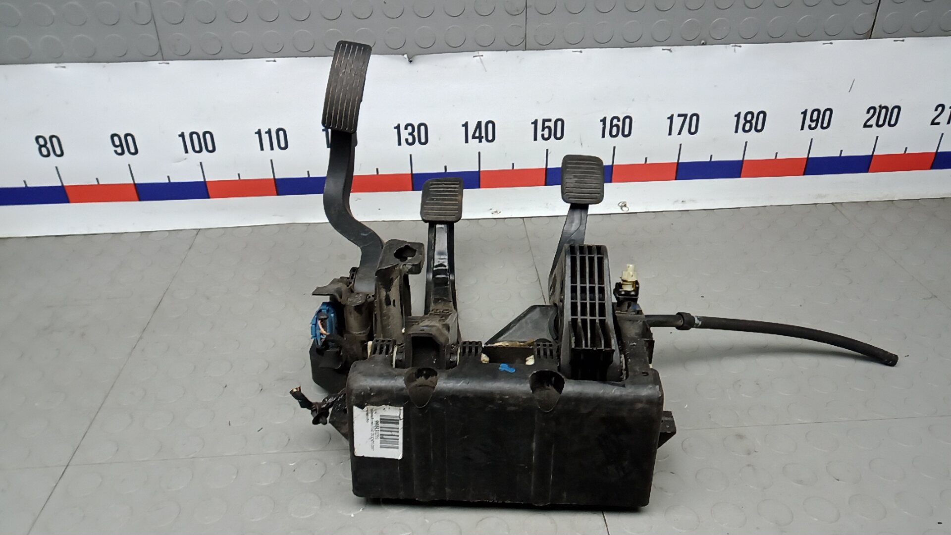 Кронштейн крепления педали