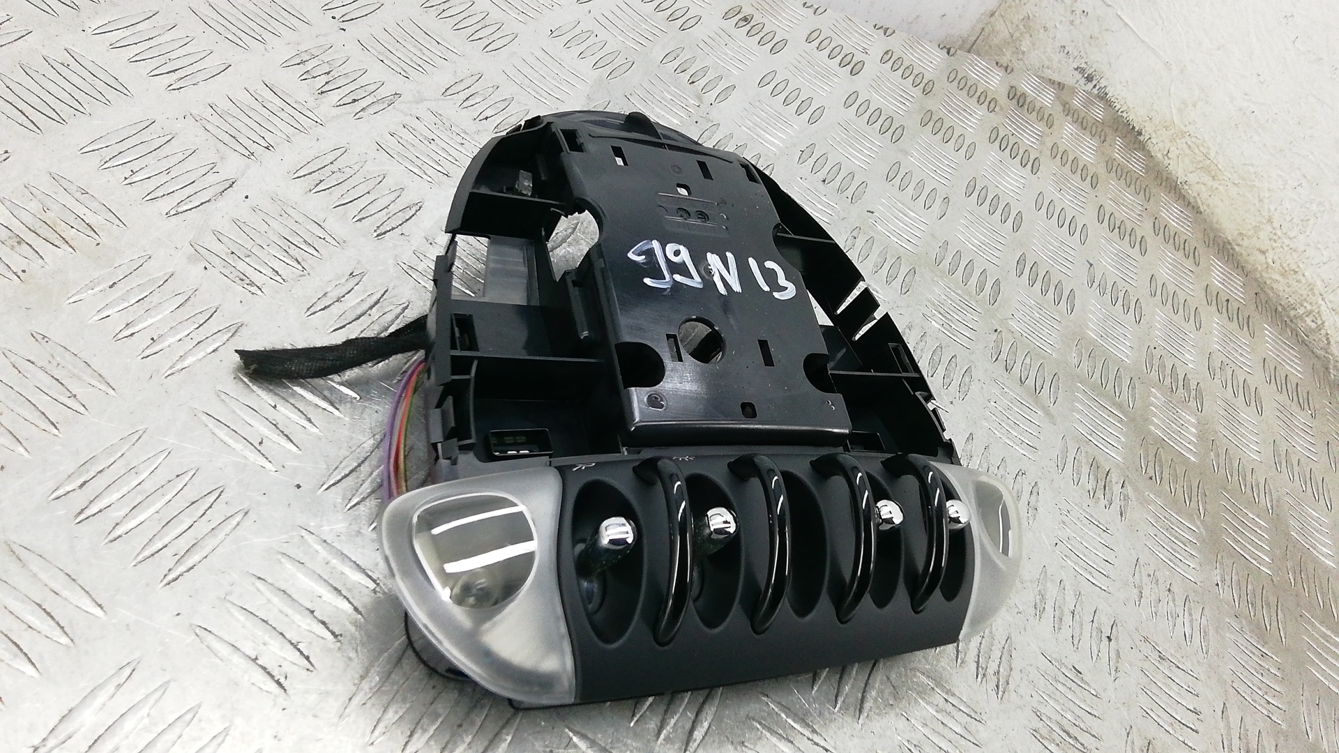 Плафон салонный