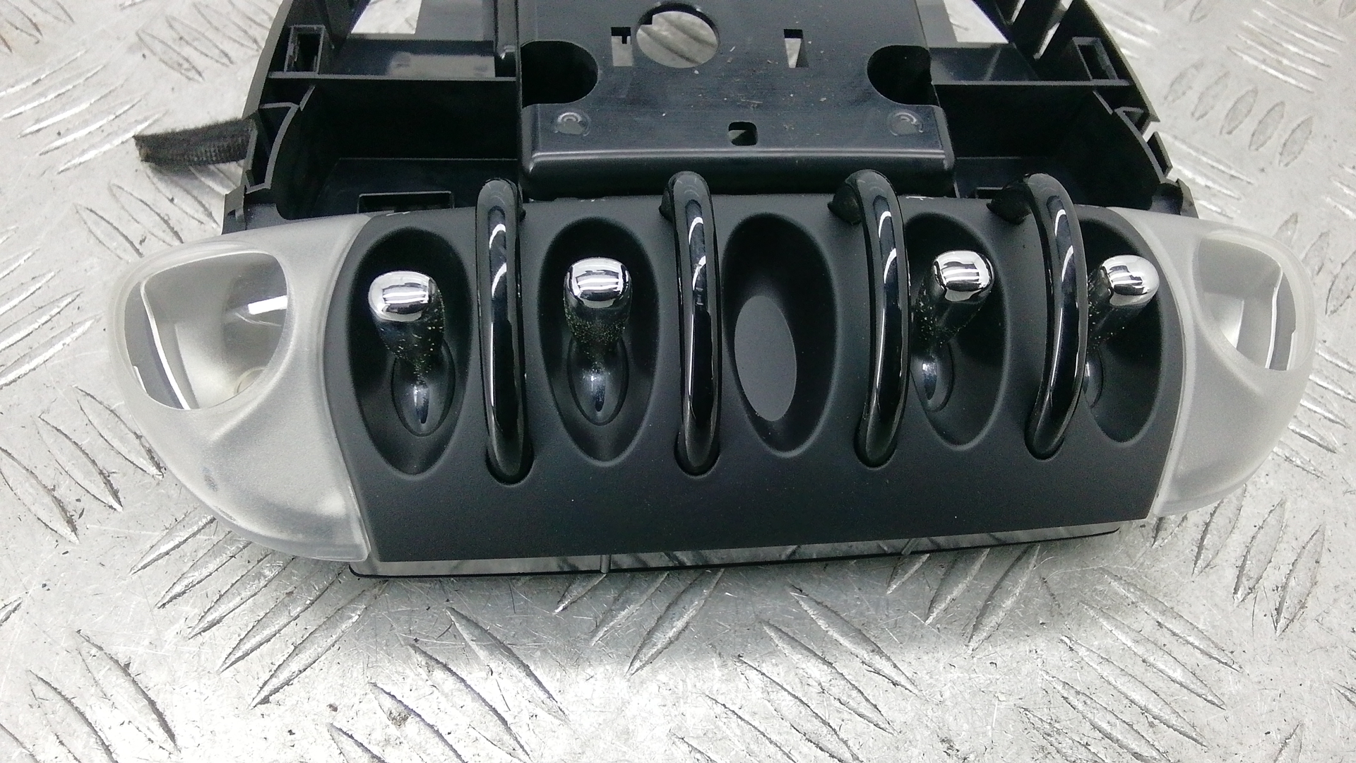 Плафон салонный