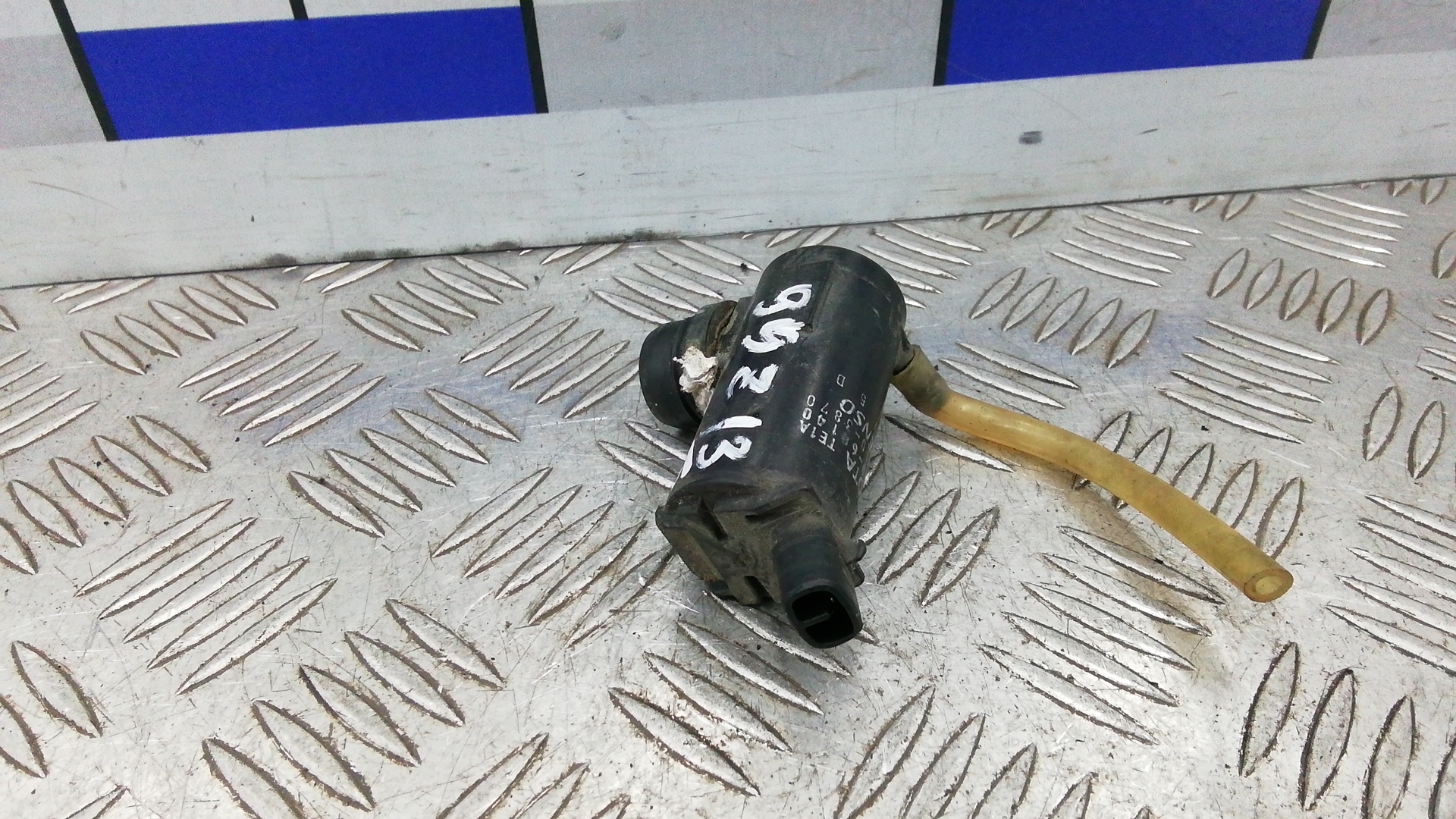 Насос омывателя фар