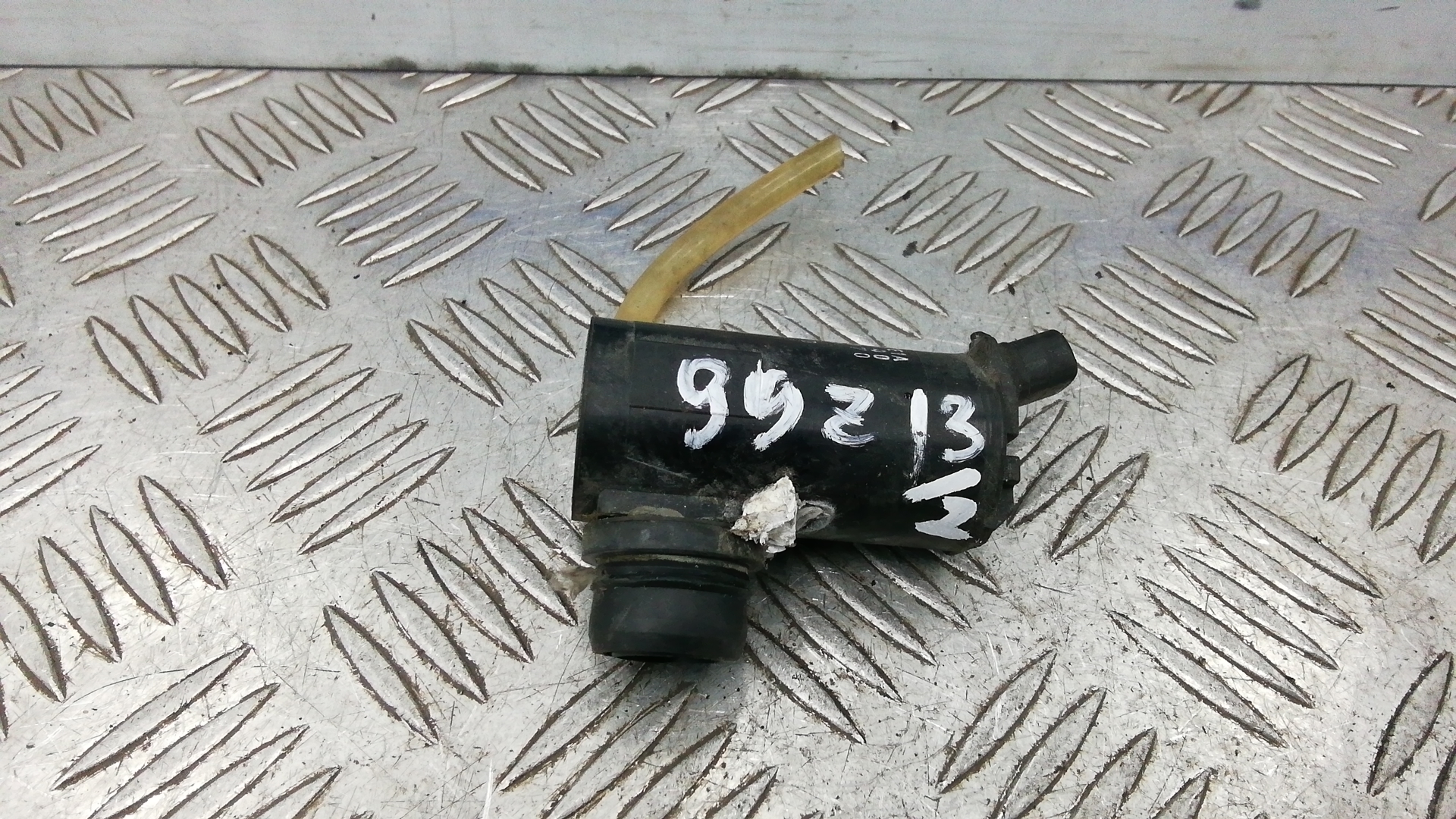 Насос омывателя фар