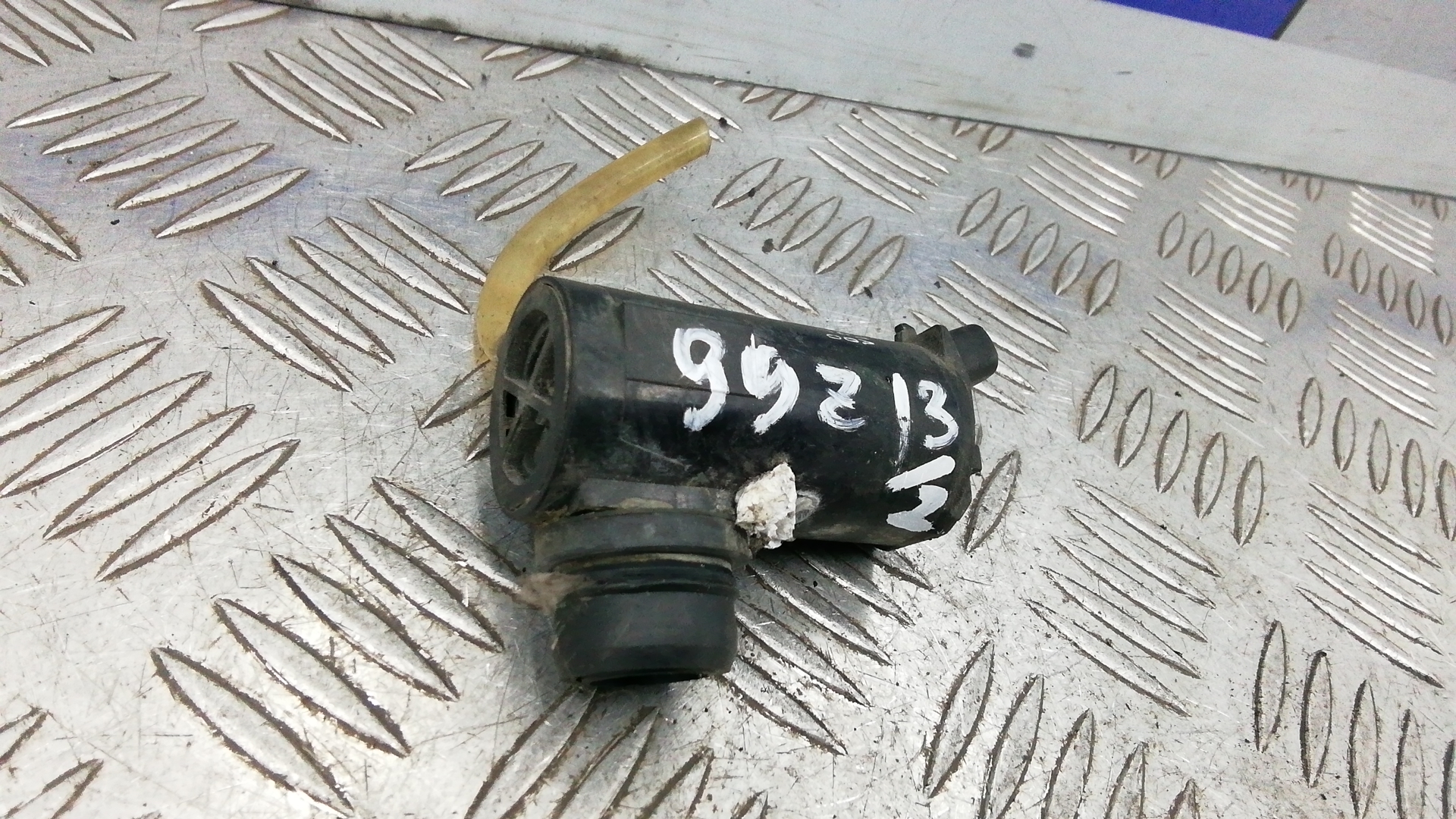 Насос омывателя фар