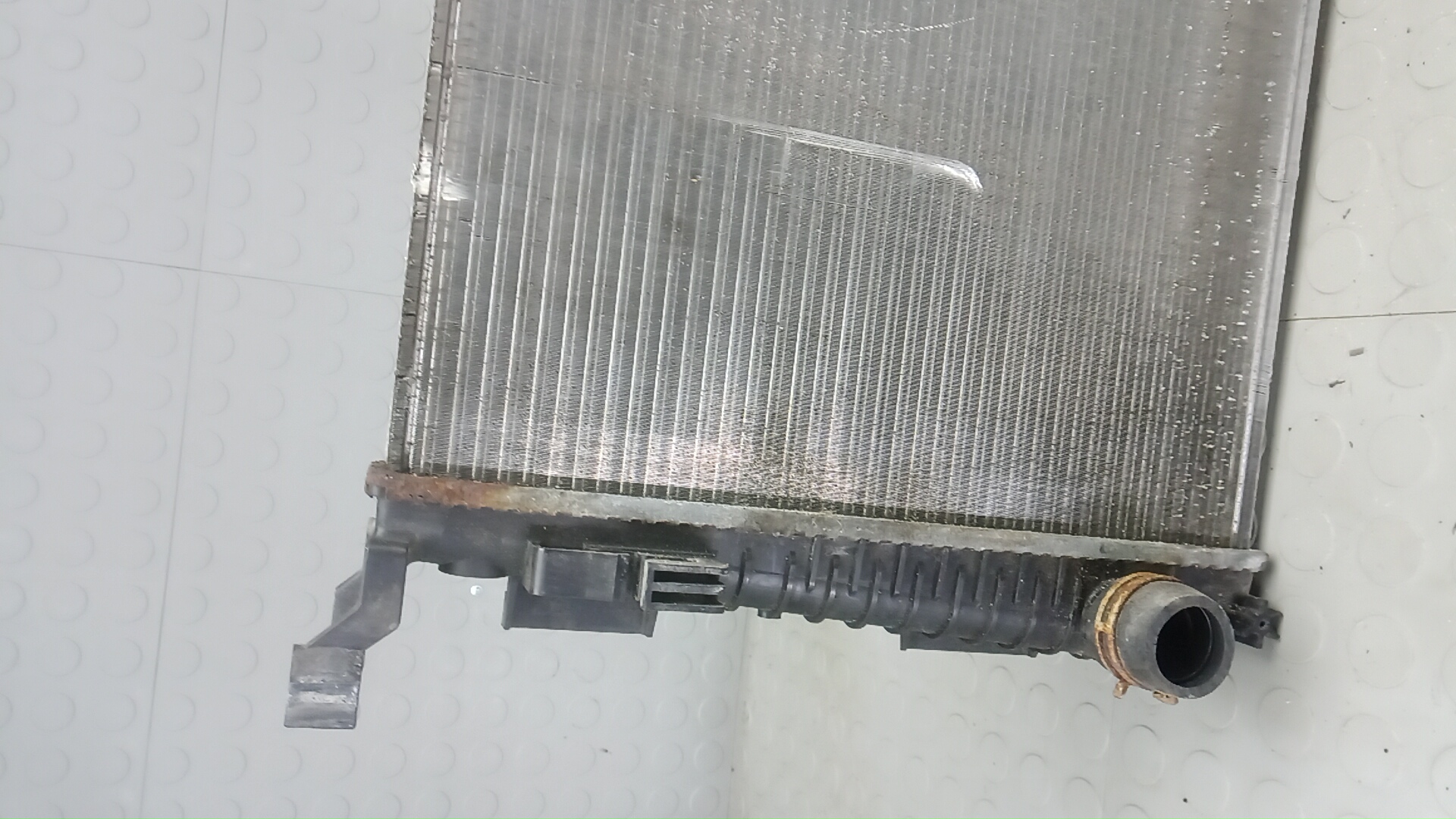 Радиатор охлаждения двигателя основной