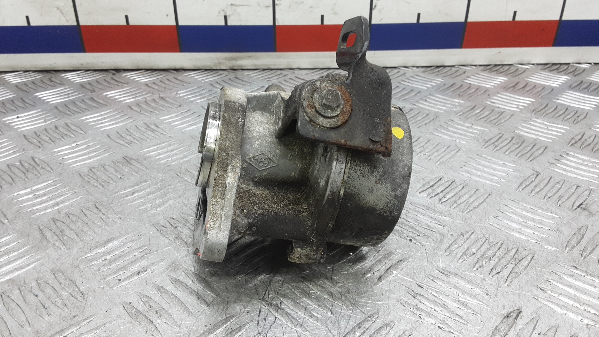 Насос вакуумный