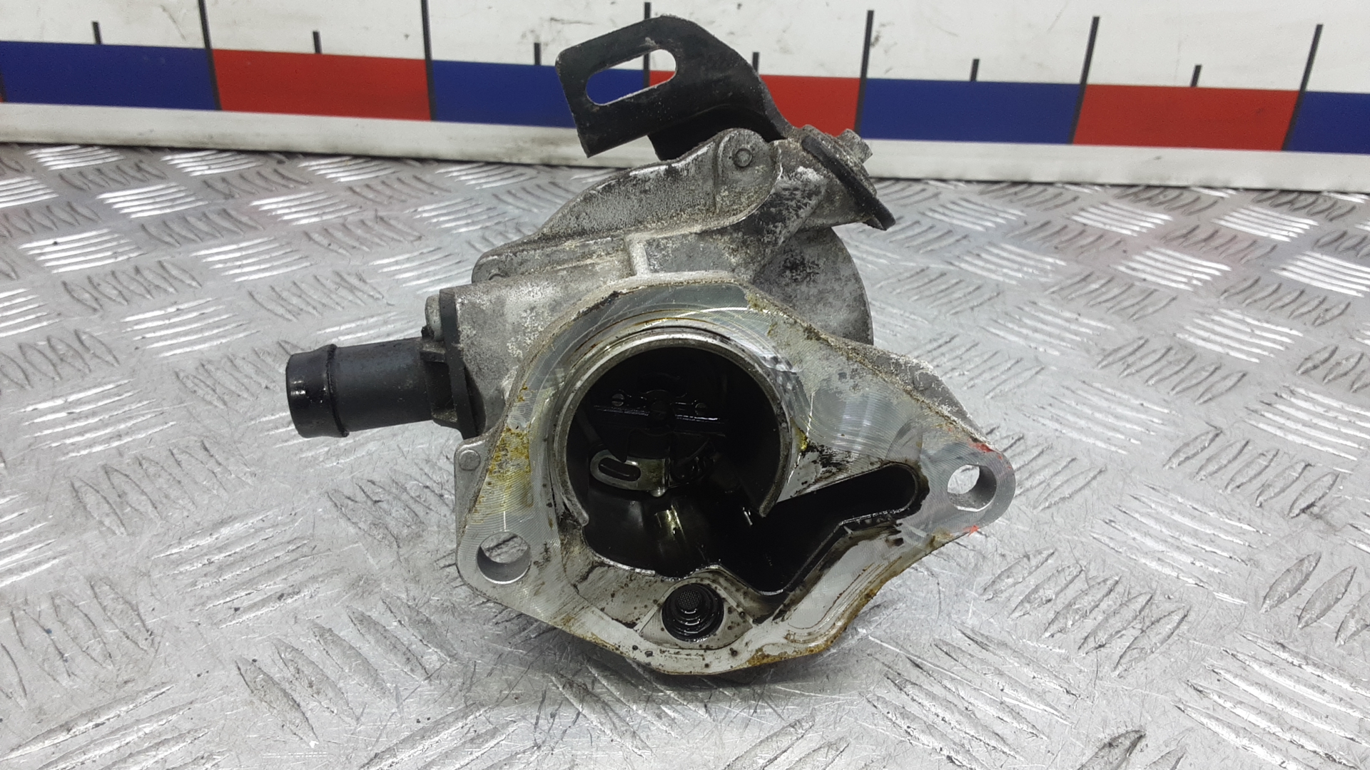 Насос вакуумный