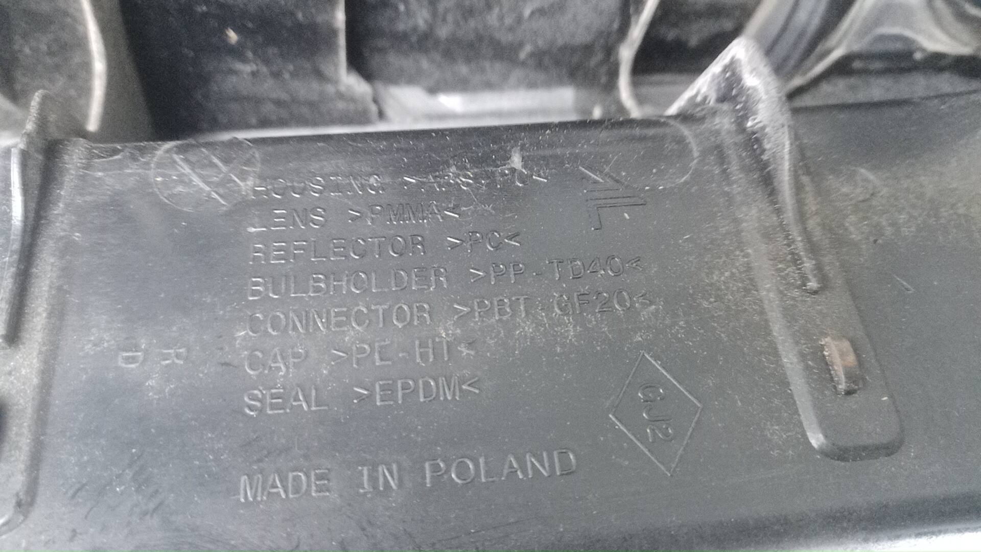 Фонарь задний правый