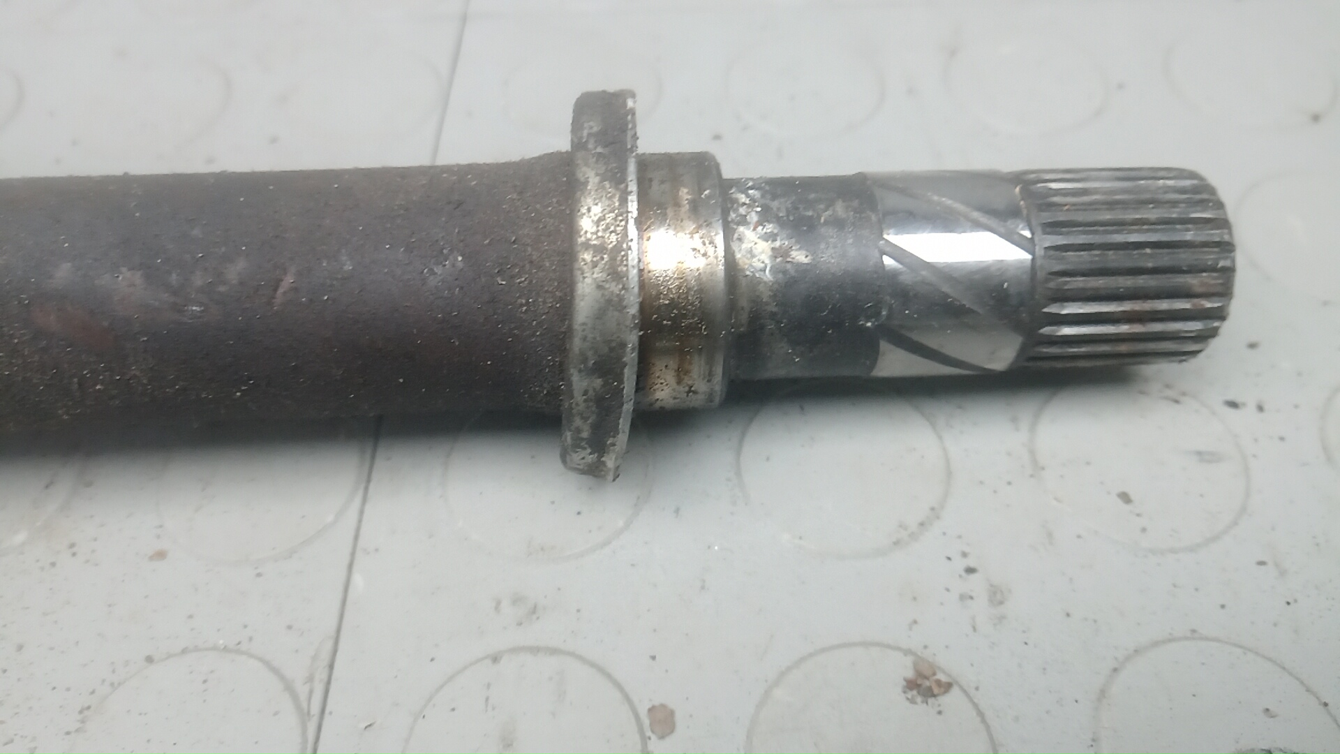 Полуось передняя правая