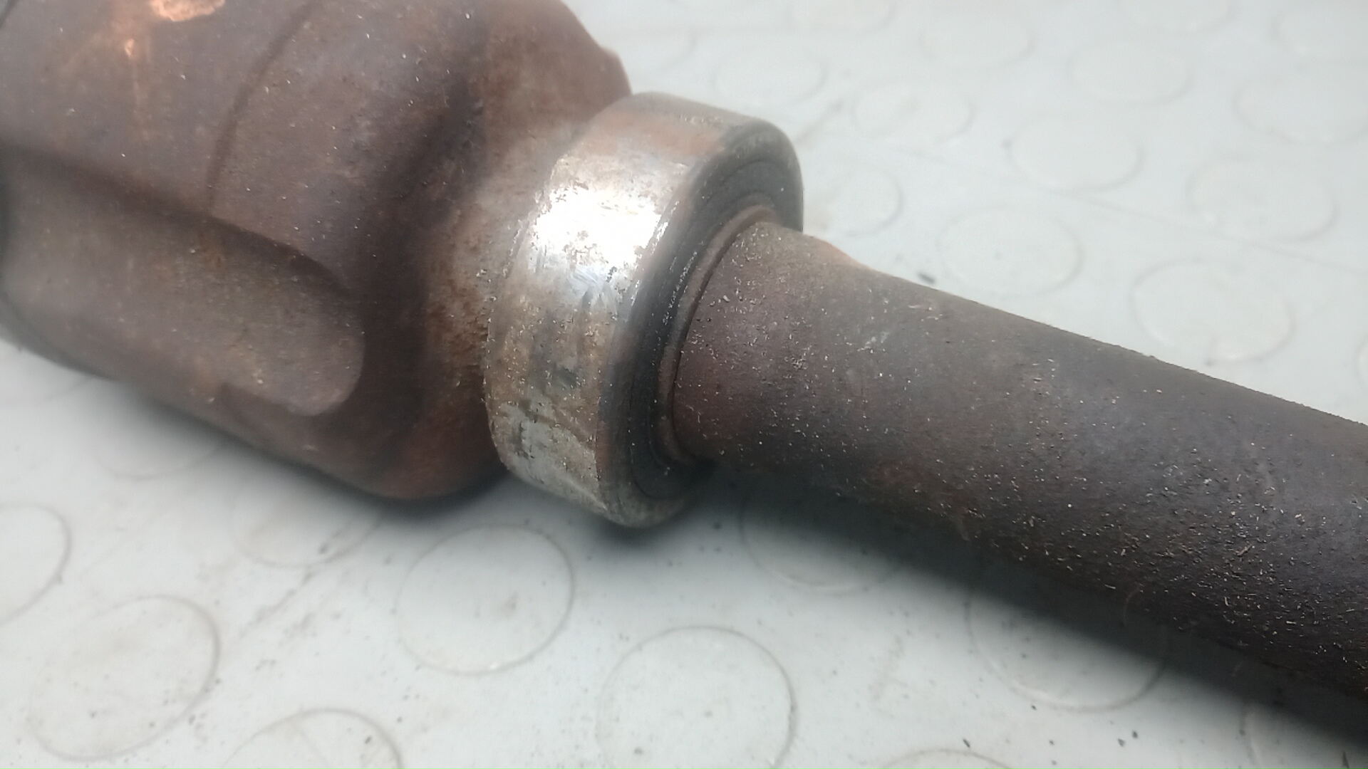 Полуось передняя правая